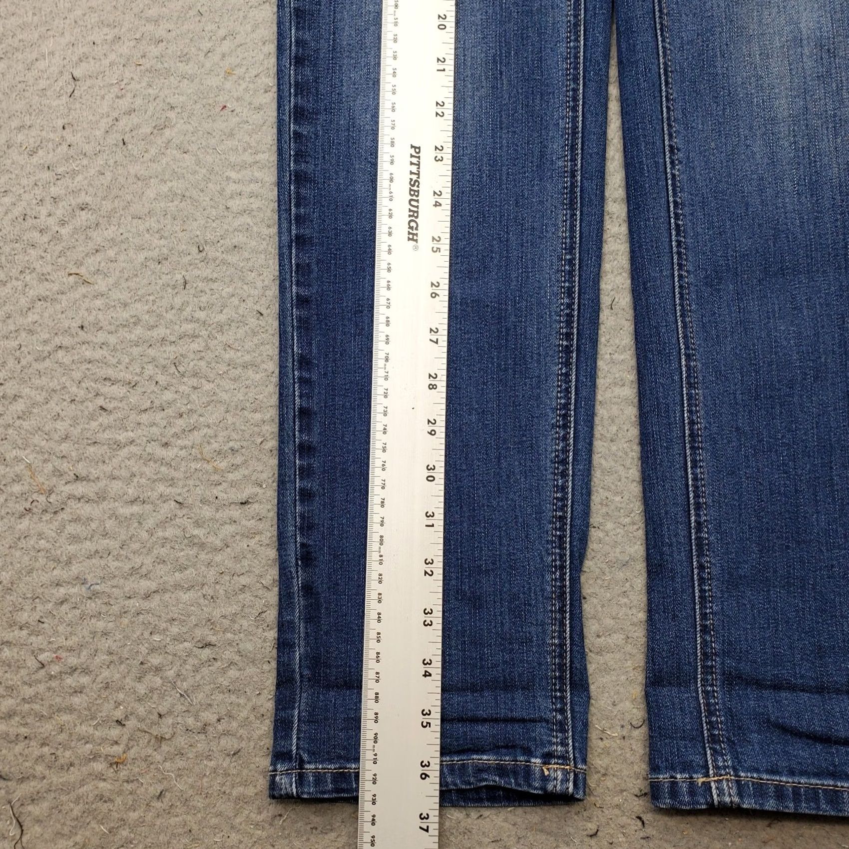 White House Black Market White House Black Market Jeans Womens 2R Blue Denim Slim Ankle Leg Grunge Size 26" / US 2 / IT 38 - 3 Thumbnail