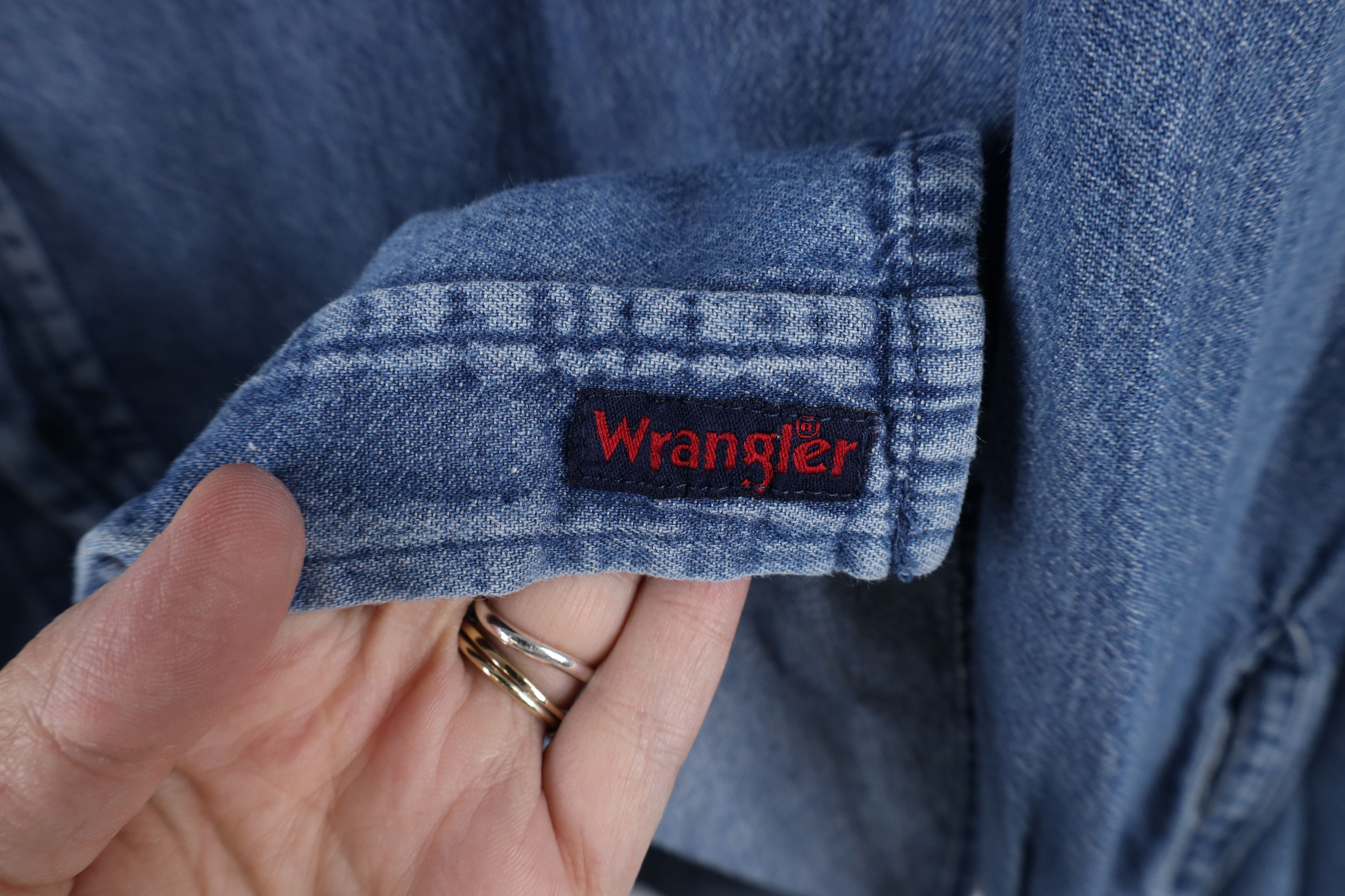 Vintage × Wrangler Vintage Wrangler Collared Denim Jean Button Shirt Blue Size US L / EU 52-54 / 3 - 4 Thumbnail