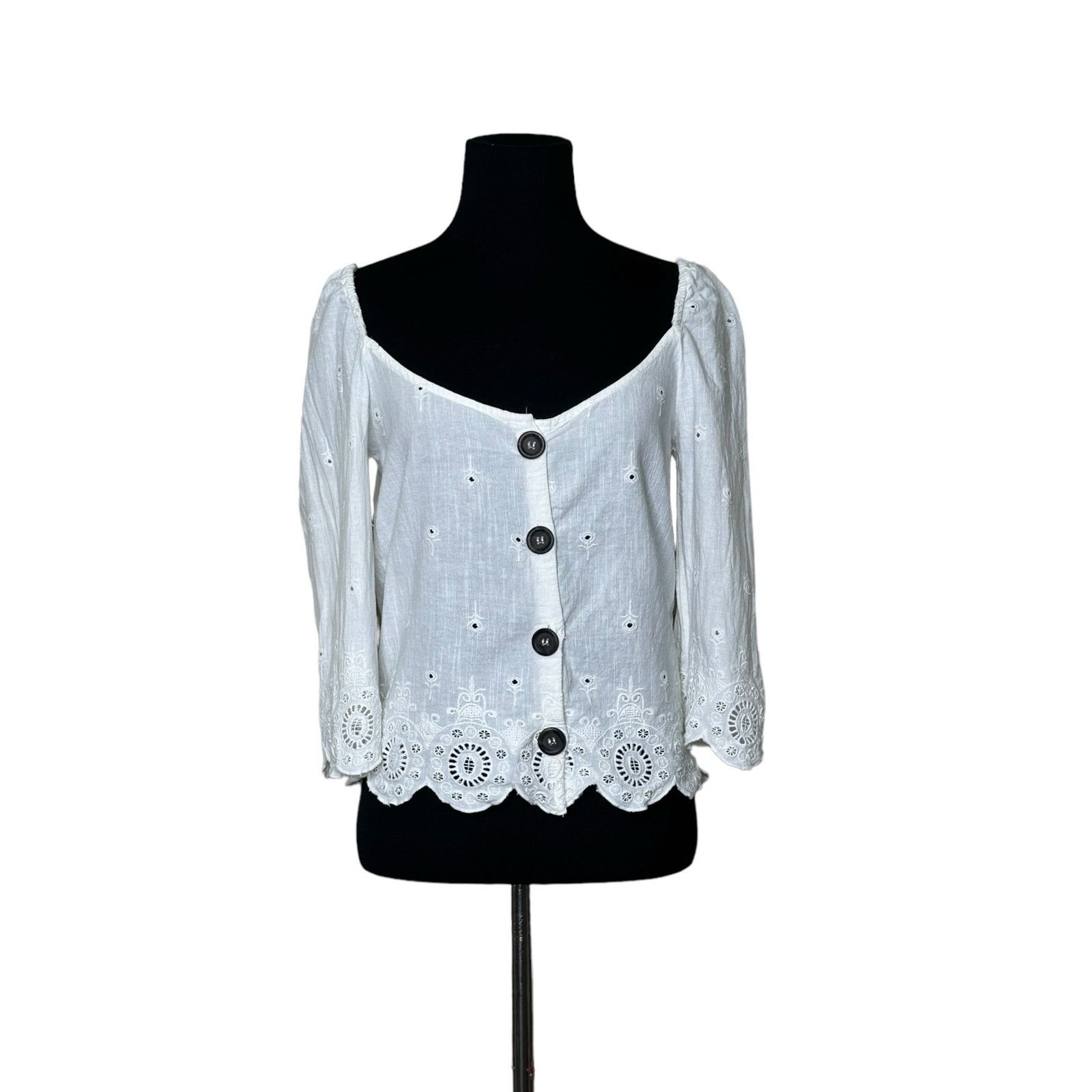 Zara Zara white eyelet off shoulder button blouse size XS Size XS / US 0-2 / IT 36-38 - 9 Thumbnail