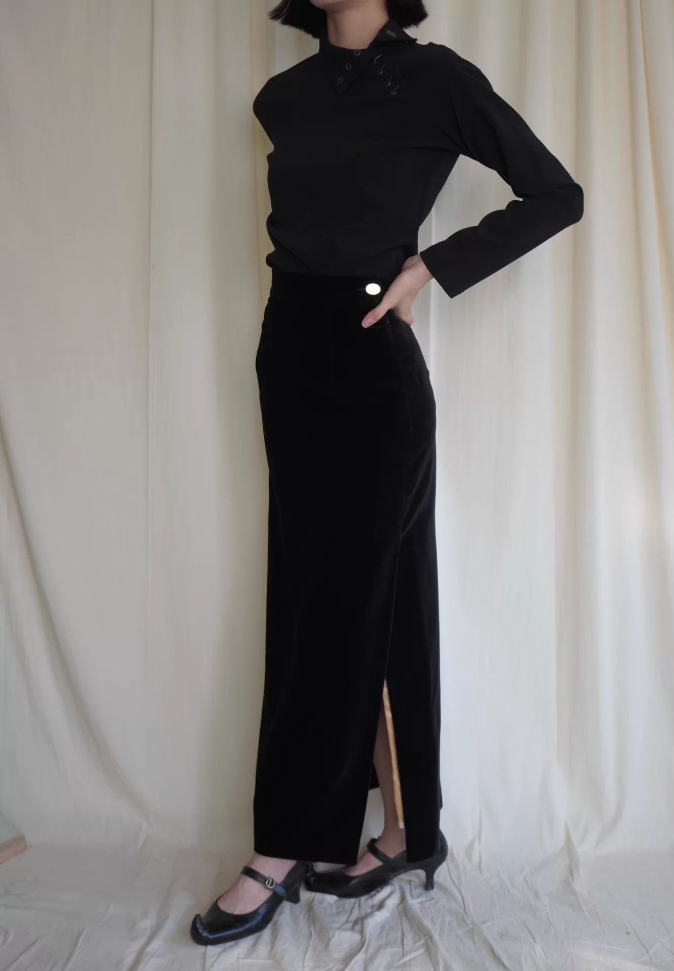 Vivienne Westwood Vivienne Westwood 1990s Early Velvet Slit Straight Skirt Red Label Size 25" / US 0 / IT 36 - 7 Thumbnail