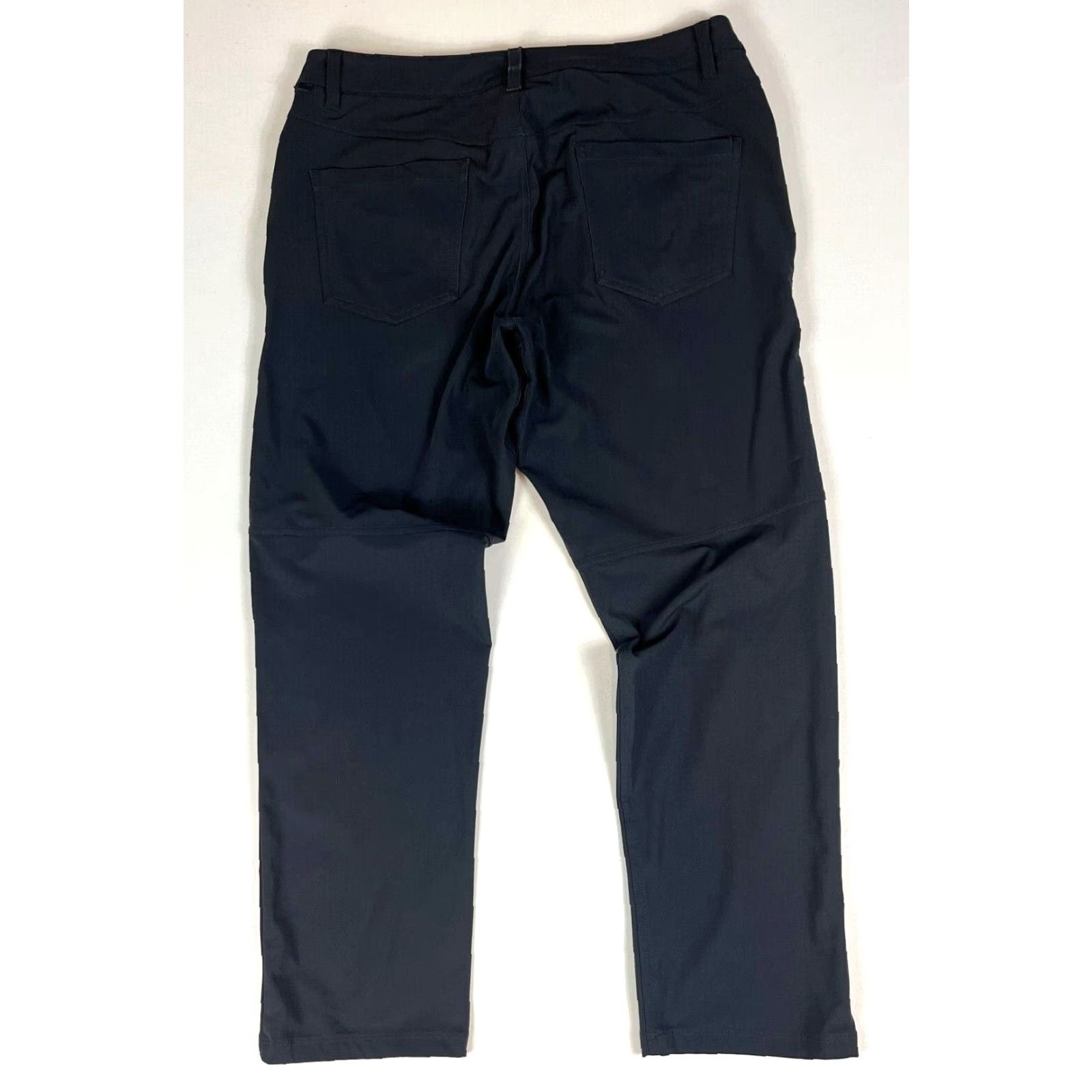 Lululemon Lululemon Men's ABC Pants Obsidian 32x28 Classic Flat Front Polyester Blend Chino Pants Size US 32 / EU 48 - 5 Thumbnail