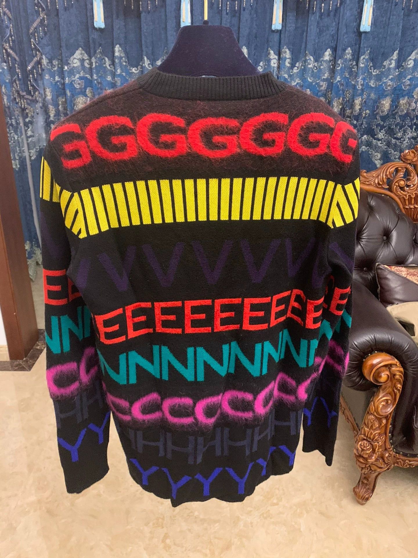 Givenchy Givenchy Unisex Runway Full Logo Mohair-Wool Sweater L Size US L / EU 52-54 / 3 - 2 Thumbnail