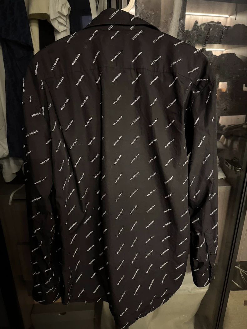 Balenciaga Balenciaga size 38 Bullet Screen Shirt Size US XXS / EU 40 - 2 Thumbnail
