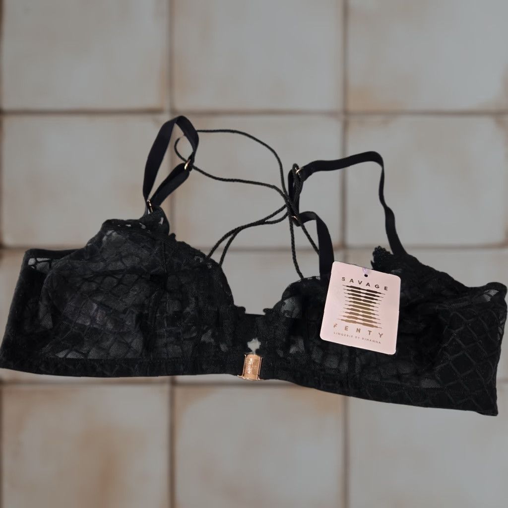 Savage X Fenty Women Bra 2X Black Lace Unlined Strappy Wireless NWT
