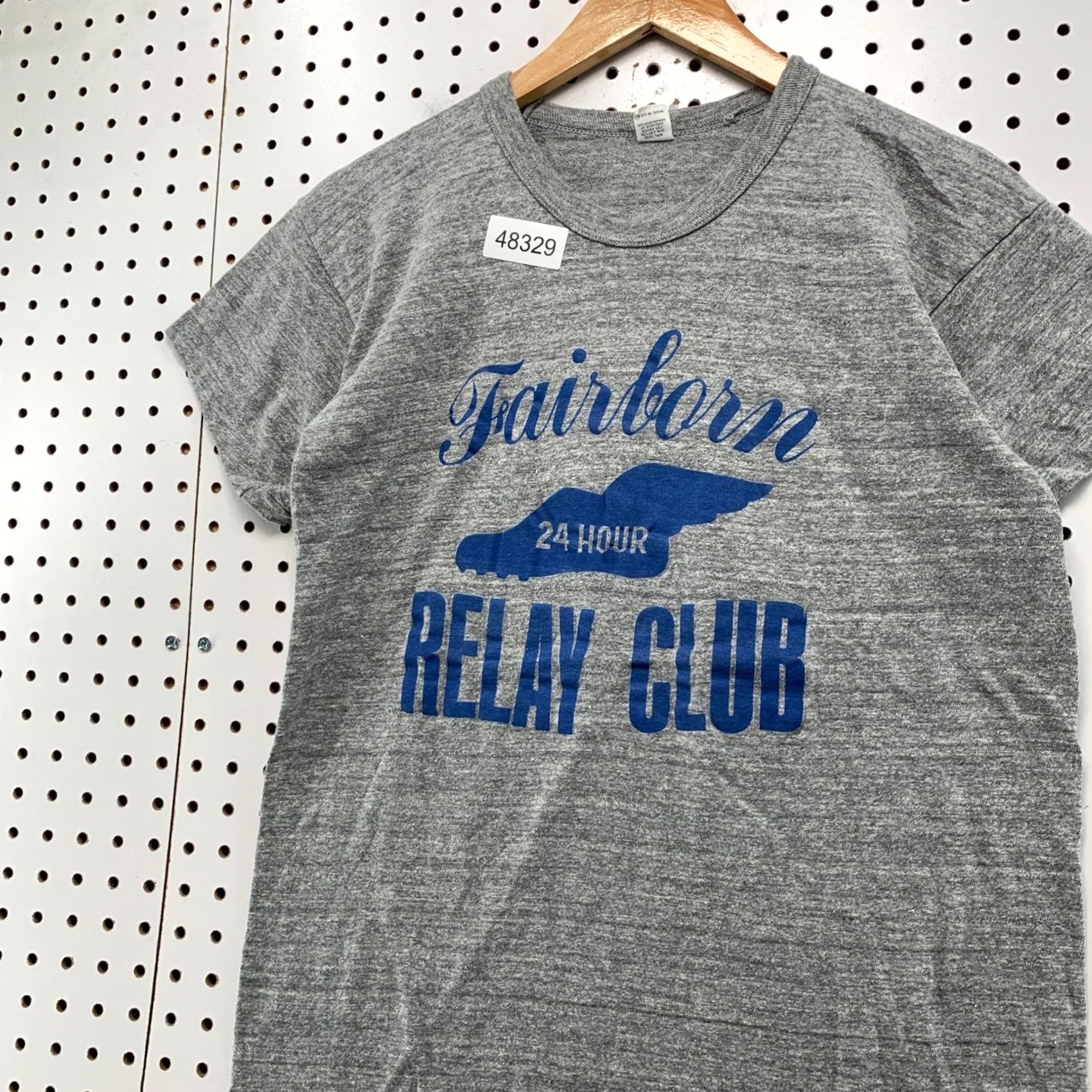 Vintage VINTAGE Russell Foot Wing Gray T-Shirt Mens Large Fairborn Relay Club USA Size US L / EU 52-54 / 3 - 5 Thumbnail