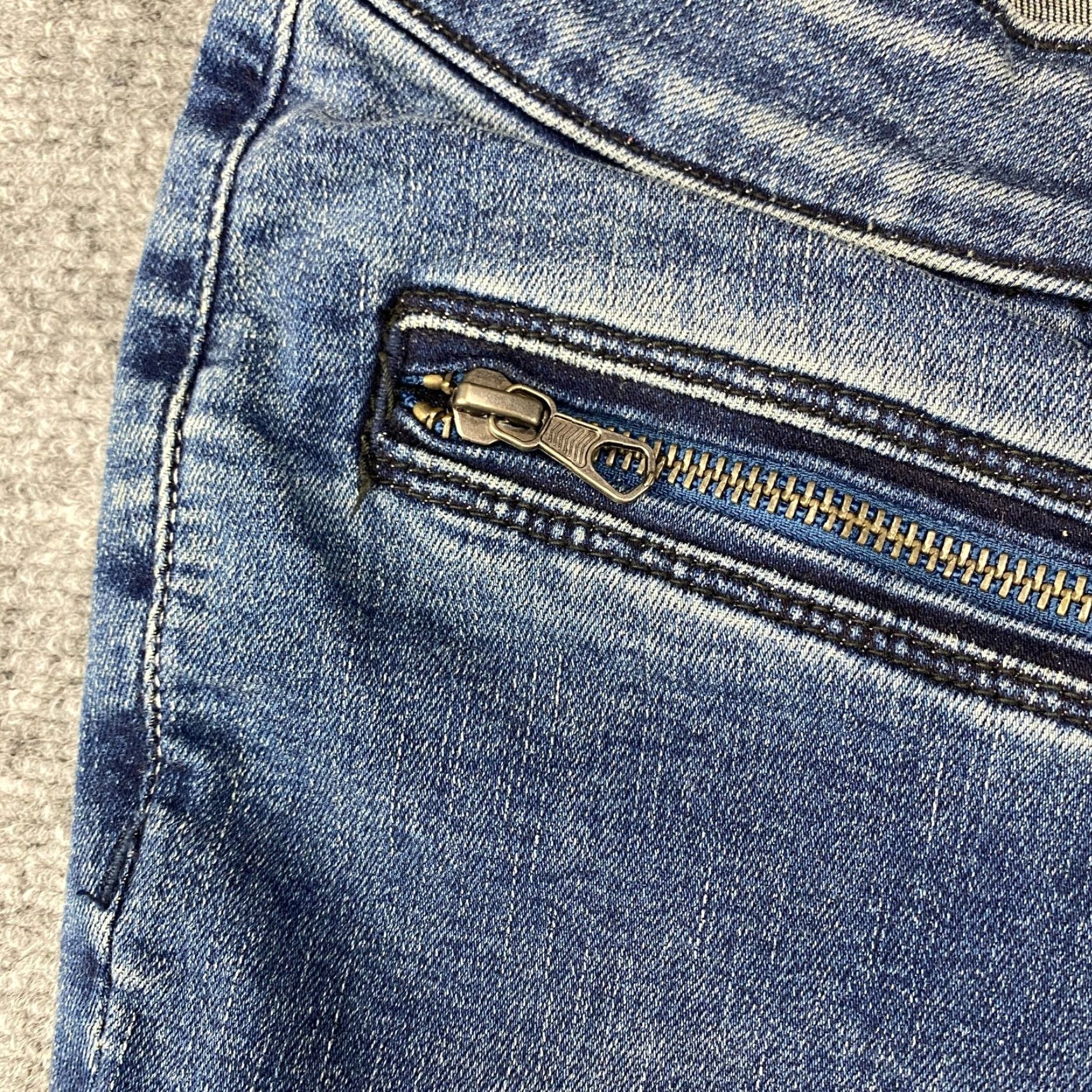 Vintage We The Free Jeans Womens 31 Blue Mid-Rise Skinny Ankle Zip Pockets Stretch Denim Jeans Size 24" / US 00 / IT 34 - 4 Thumbnail