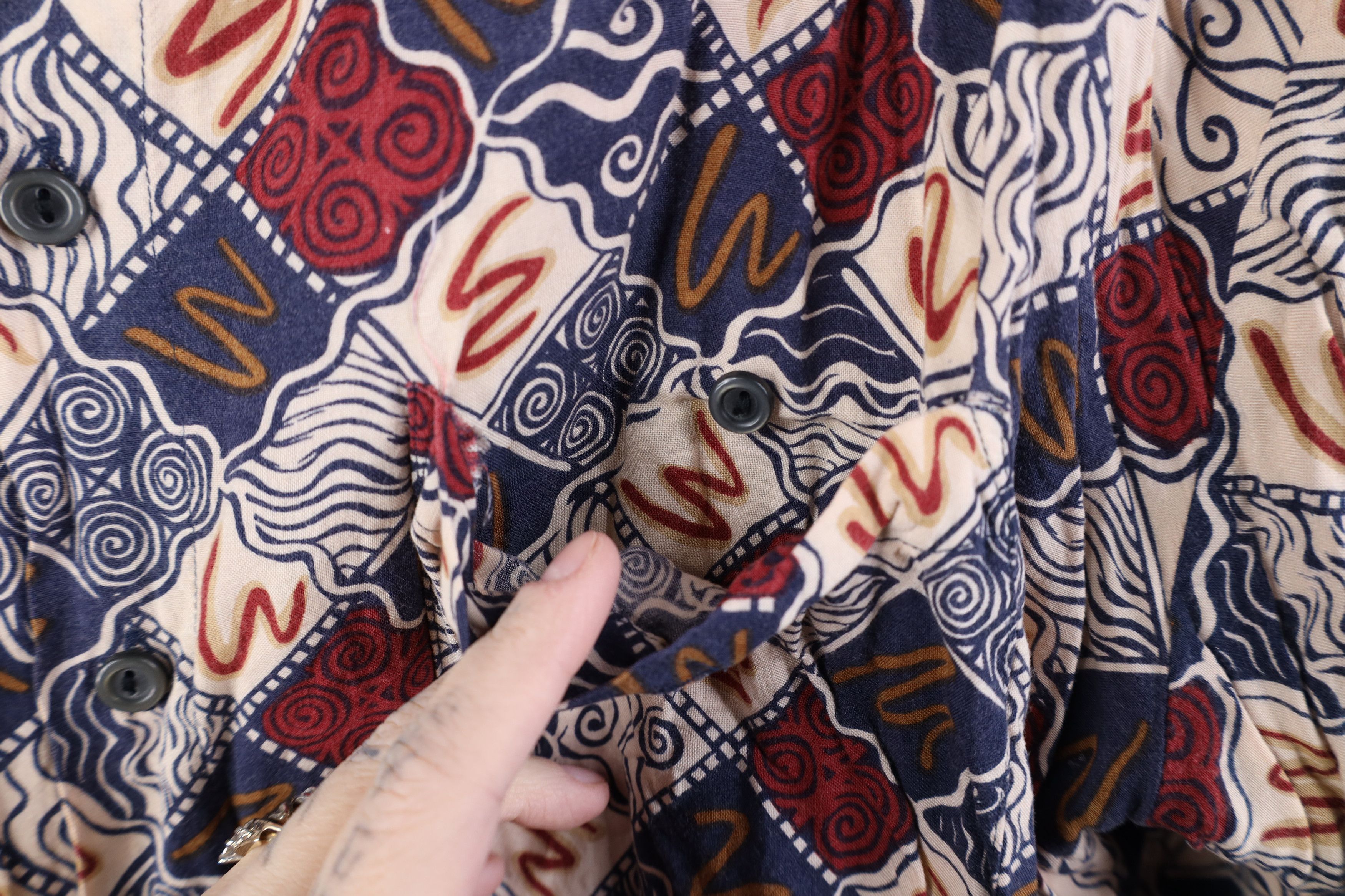 Vintage Vintage 90s Streetwear Rayon Gabardine Collared Button Shirt Size US M / EU 48-50 / 2 - 5 Thumbnail