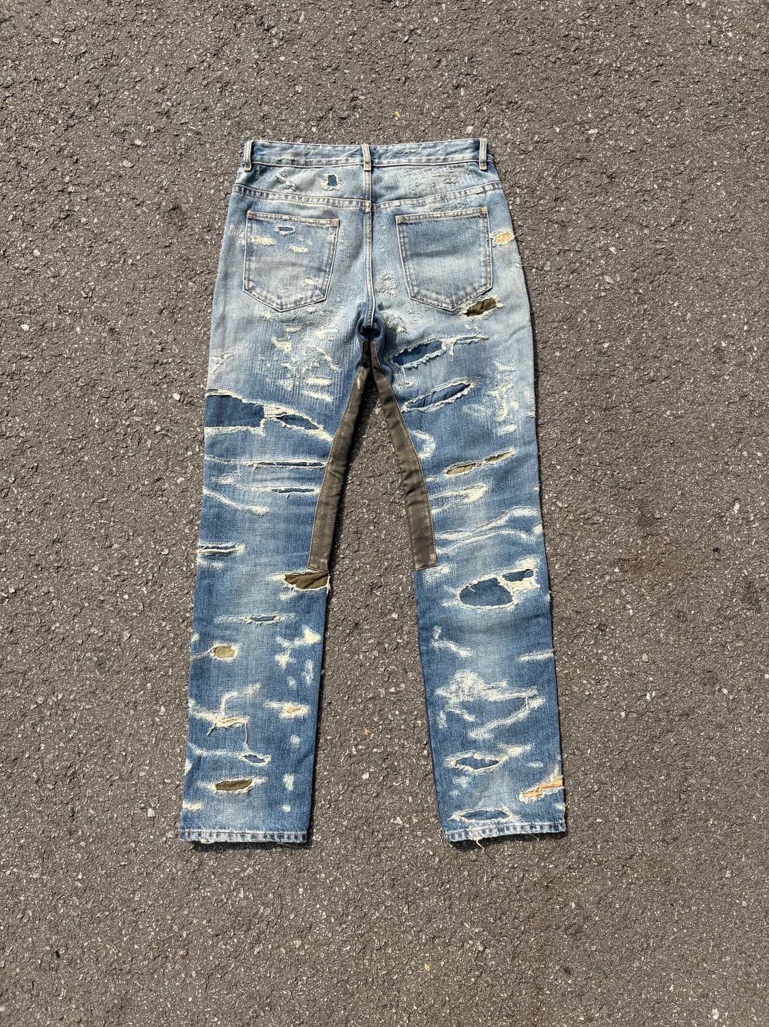 Givenchy Givenchy Moleskin Distressed Denim 31 Size US 31 - 2 Thumbnail