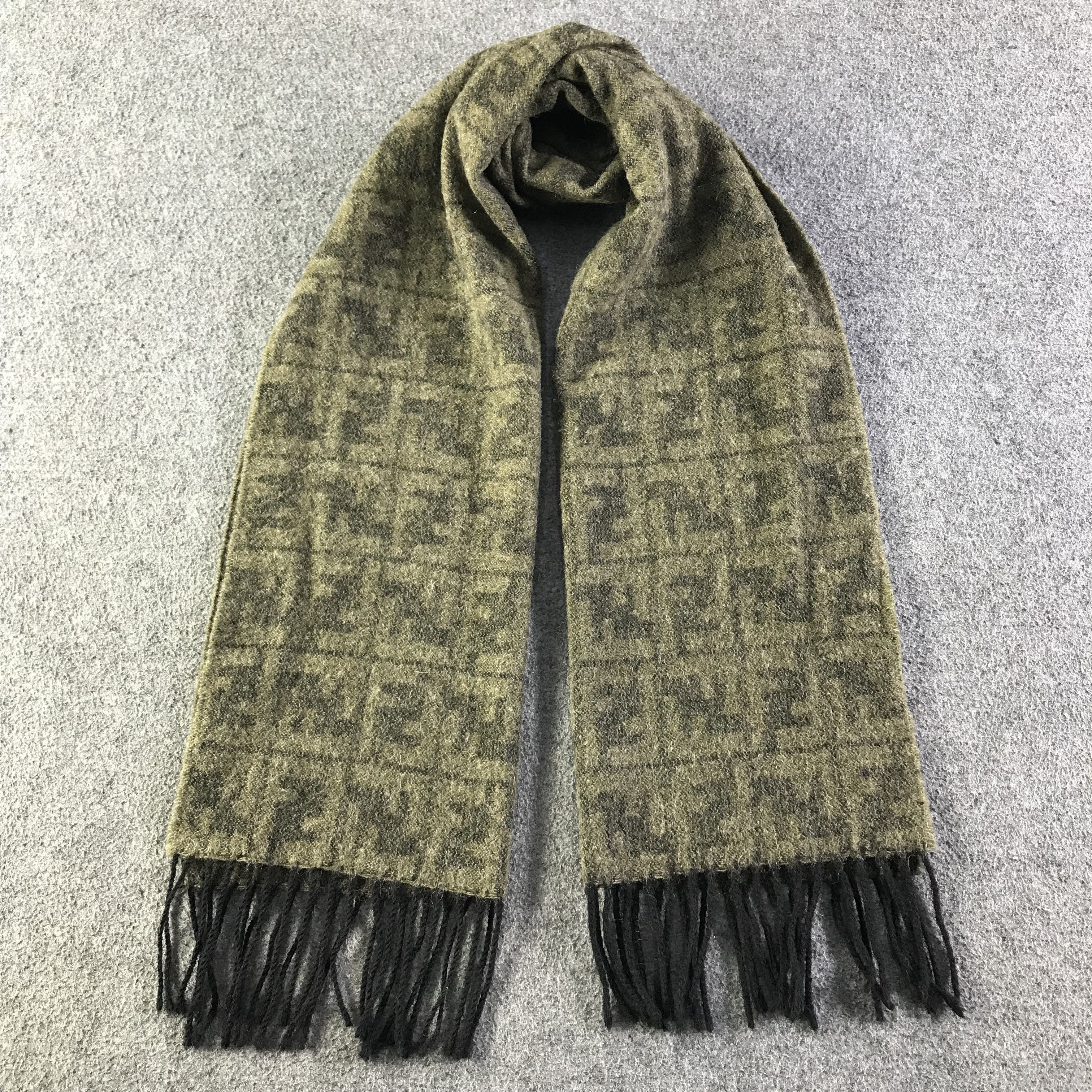 Fendi Fendi Scarf / Muffler / Neckwear SS1468 Size ONE SIZE - 1 Thumbnail