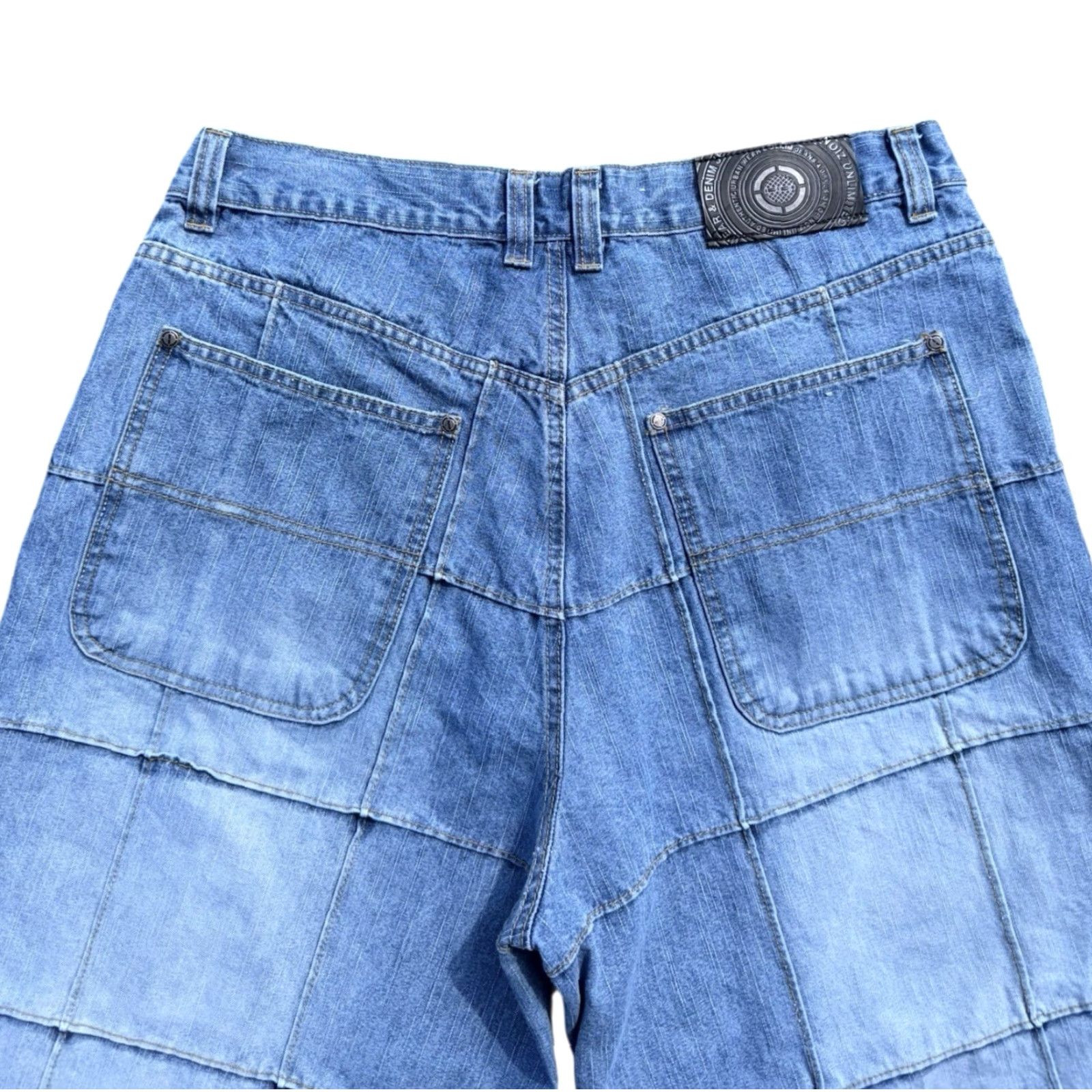 Vintage VINTAGE Noiz Jeans Light Wash Patchwork Baggy Skater Jorts Bermuda Shorts Sz 38 Mens Blue 2000s Size US 38 / EU 54 - 5 Thumbnail