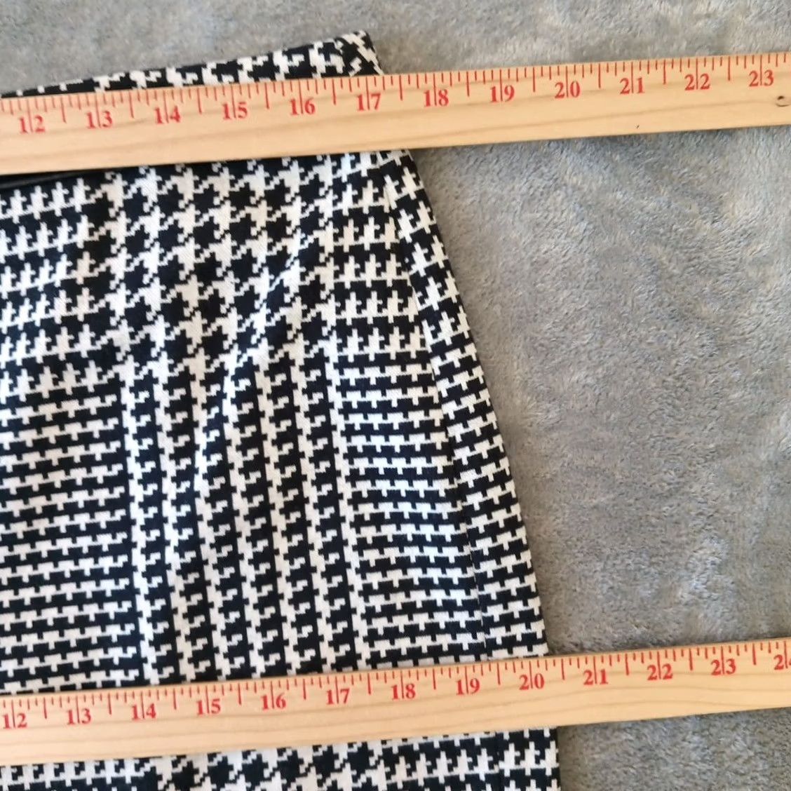 Talbots Talbots Skirt 12 Black Plaid Knee Length Pencil Slit Size 34" / US 12 / IT 48 - 3 Thumbnail