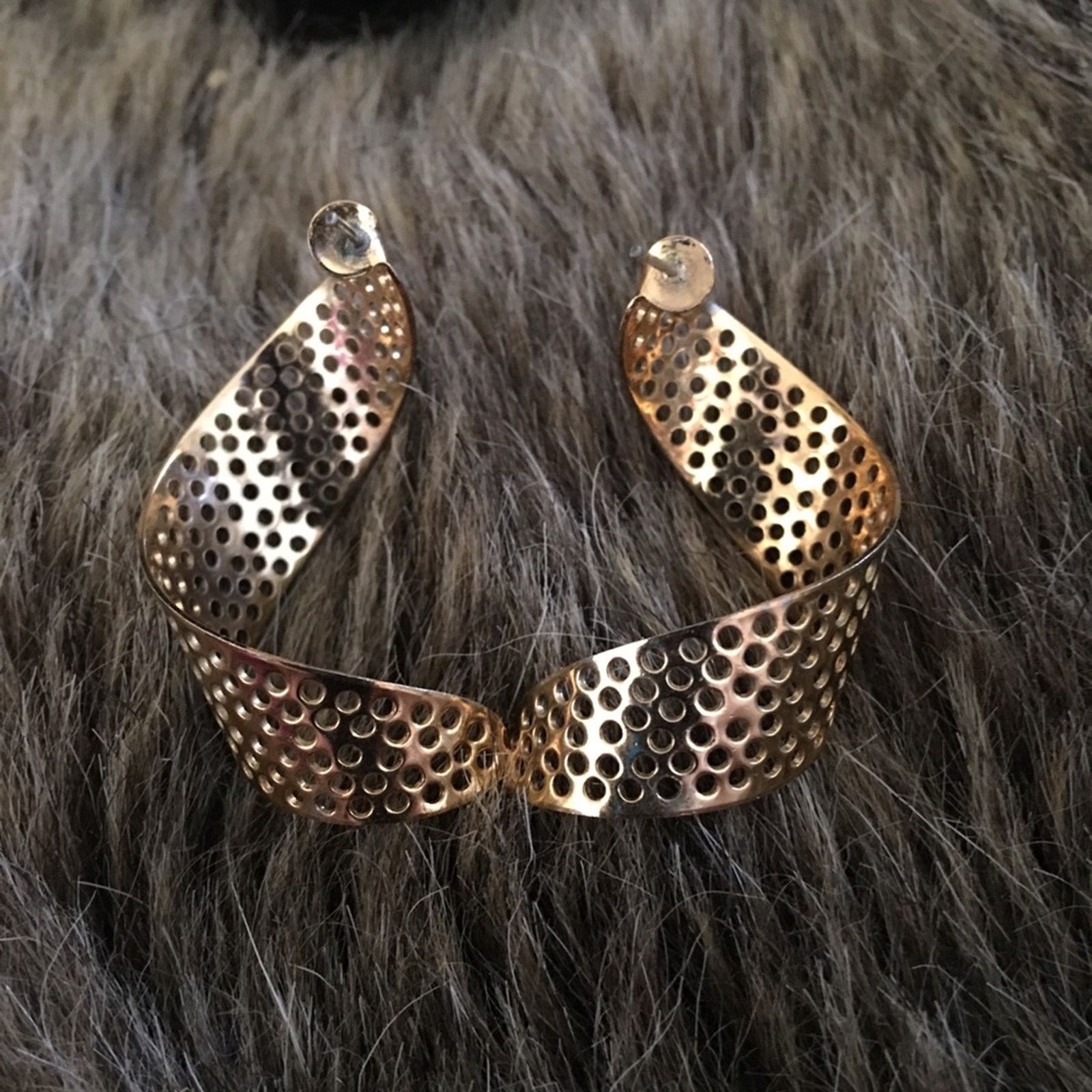 Jewelry Gold tone twisted mesh pierced earrings Size ONE SIZE - 2 Thumbnail