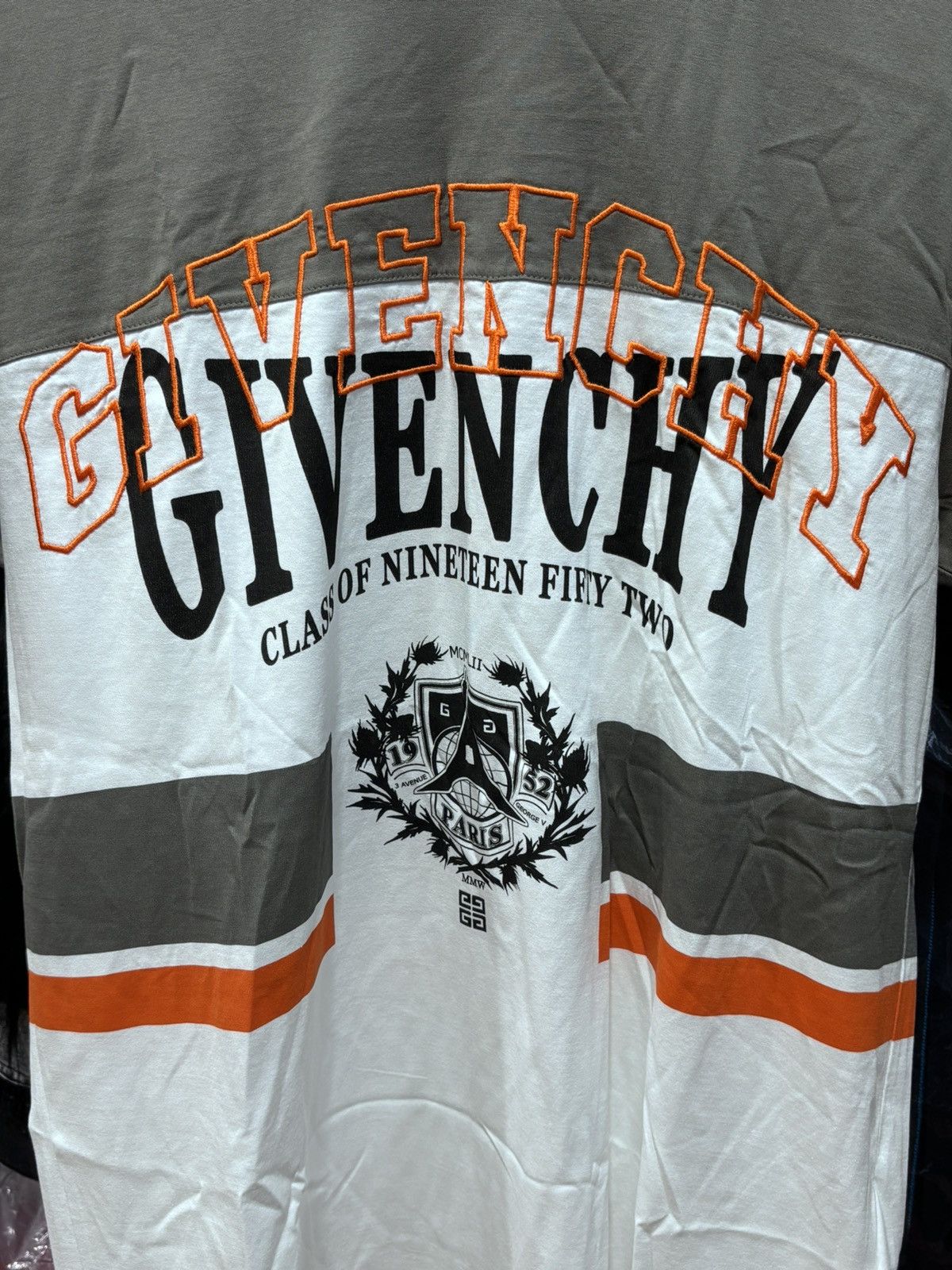 Givenchy Givenchy Class of Nineteen Fifty Two Grey/White Tee Size US L / EU 52-54 / 3 - 2 Thumbnail