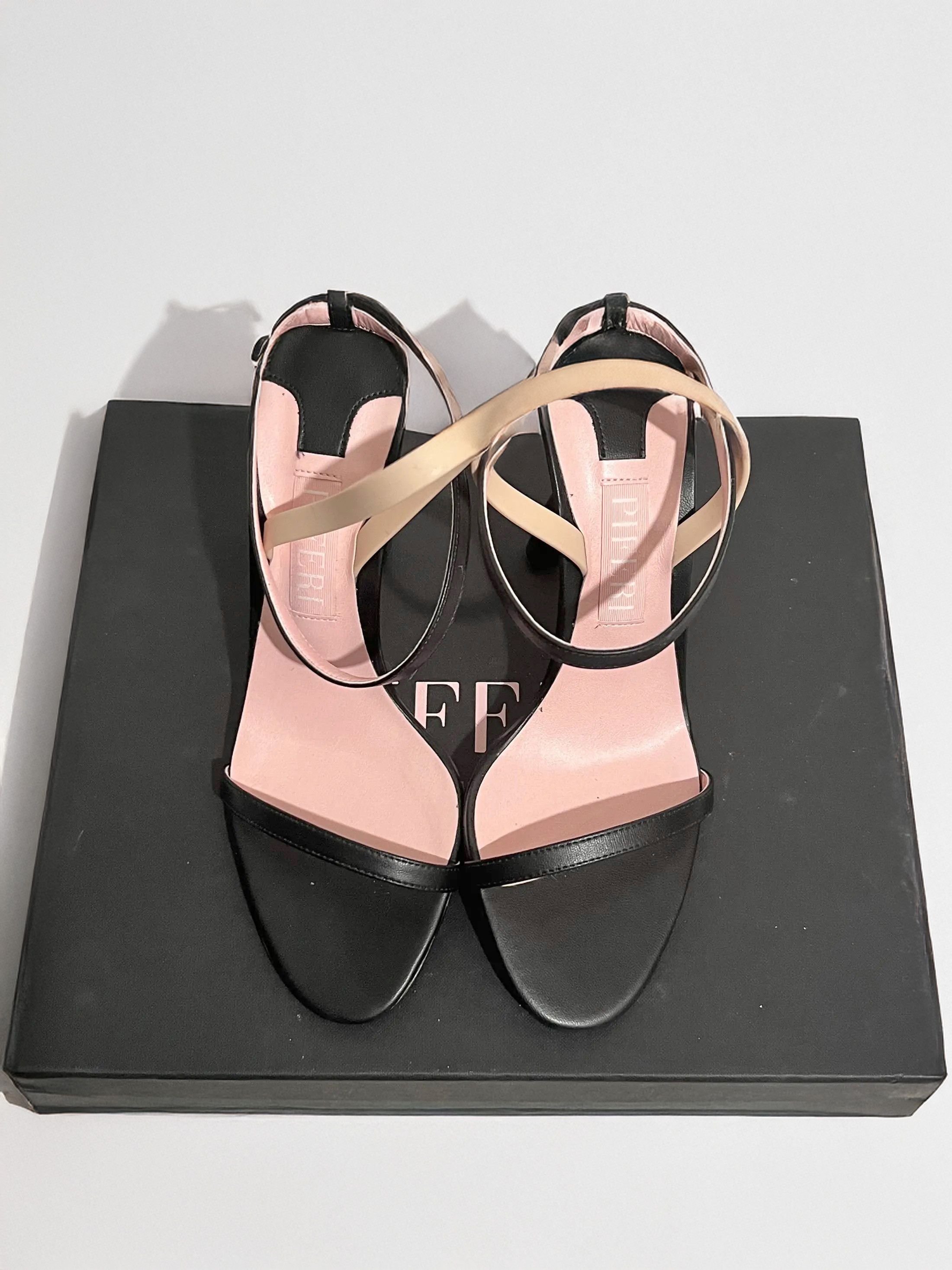 Other Comma-Heeled Sandals With Removable Sock Size US 8.5 / IT 38.5 - 5 Thumbnail