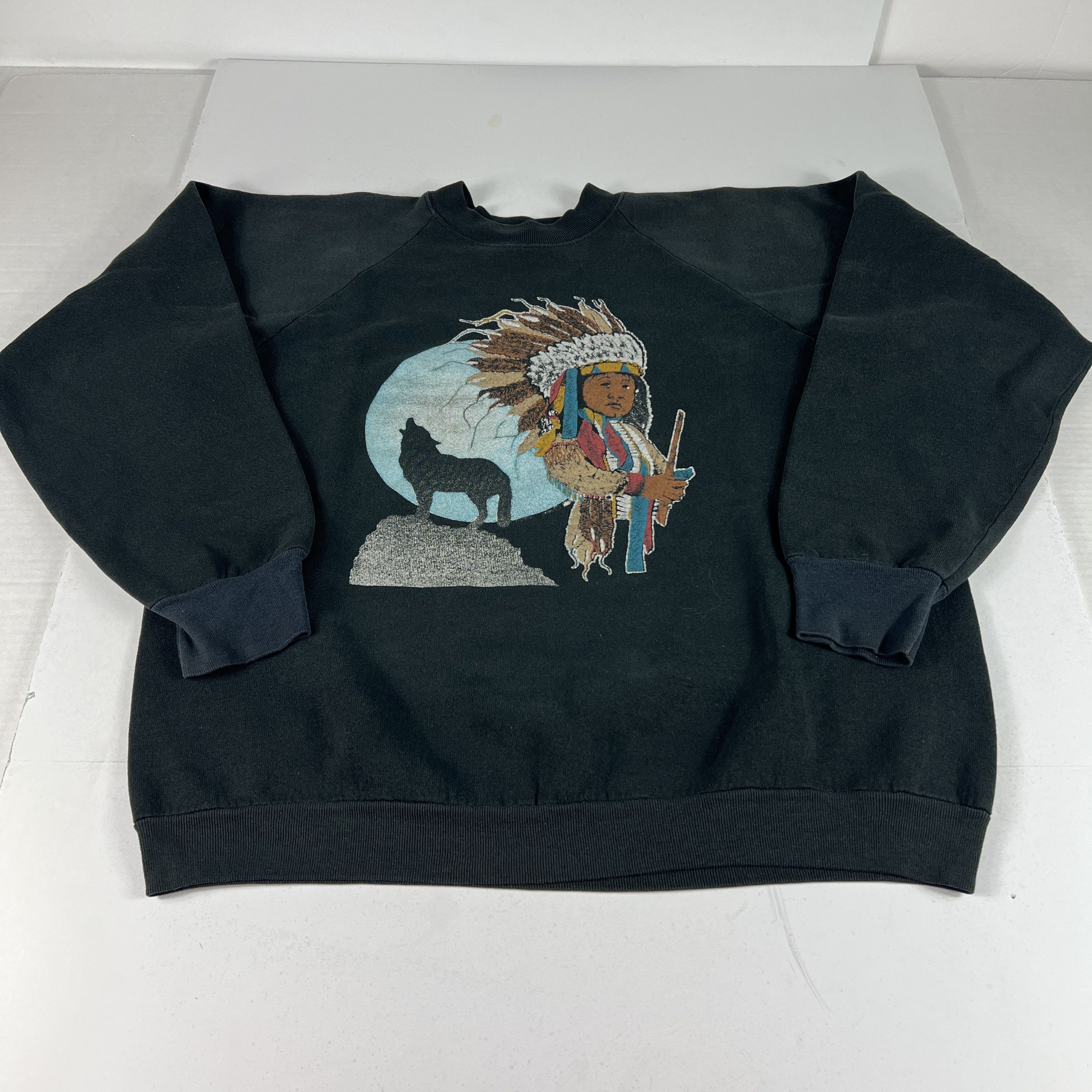 Vintage VTG 80s Wolf Indigenous Native Sweatshirt Faded Crewneck Size US L / EU 52-54 / 3 - 1 Thumbnail