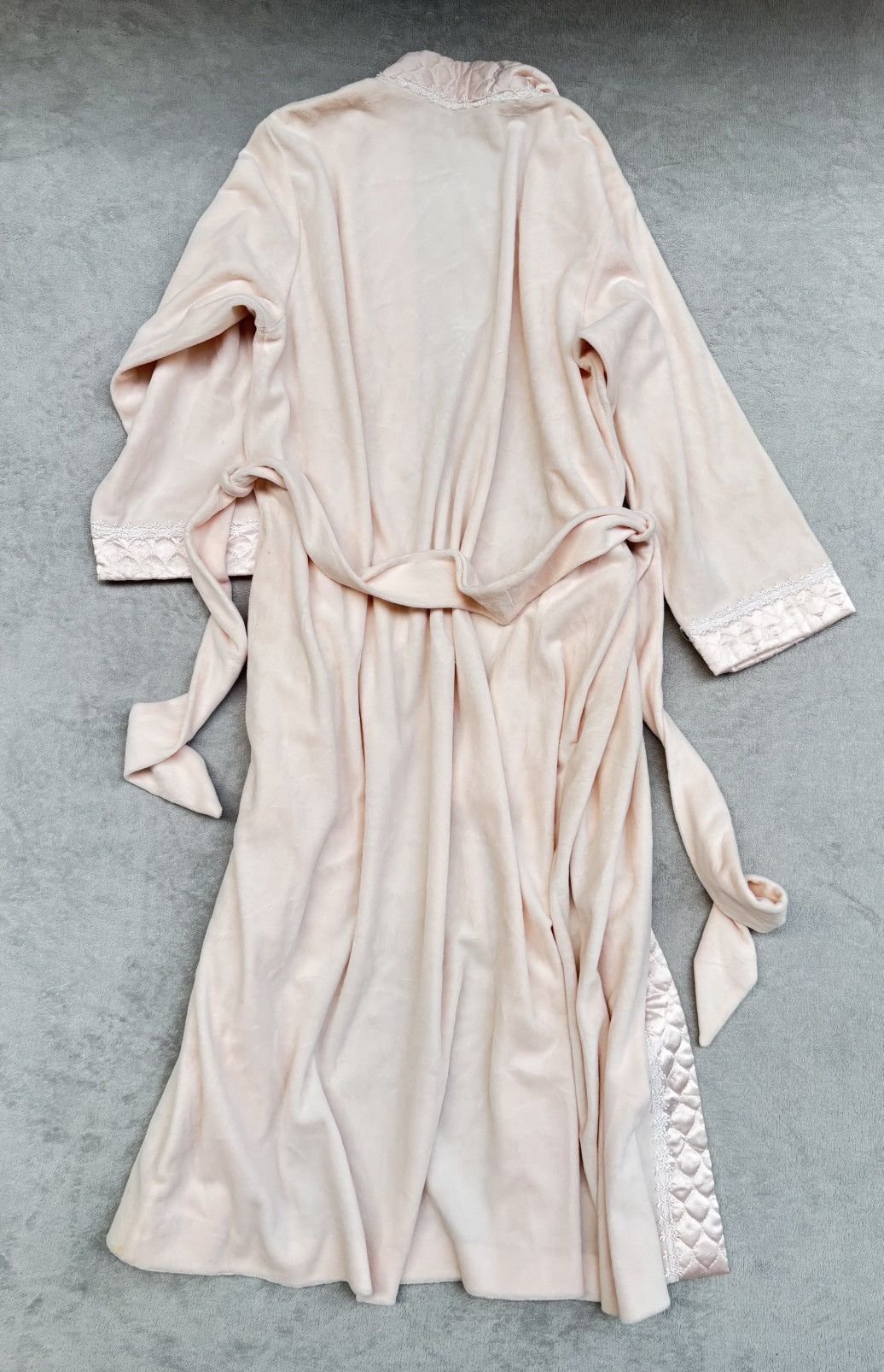 Dior 1970s Christian Dior Le Connaisseur Lace Trimmed Robe Size M / US 6-8 / IT 42-44 - 14 Thumbnail