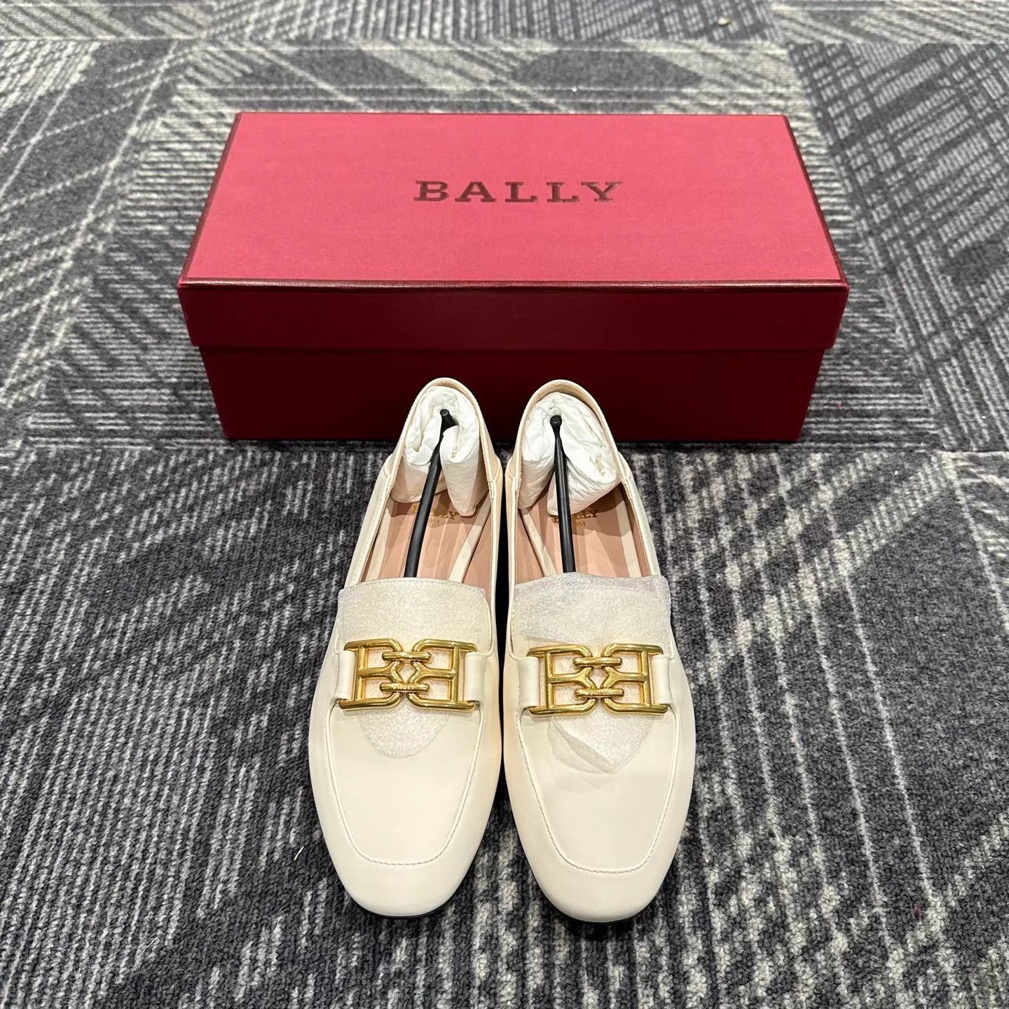 Bally Bally Ellah Flat Loafer EU35 New with box Size US 4.5 / IT 34.5 - 2 Thumbnail