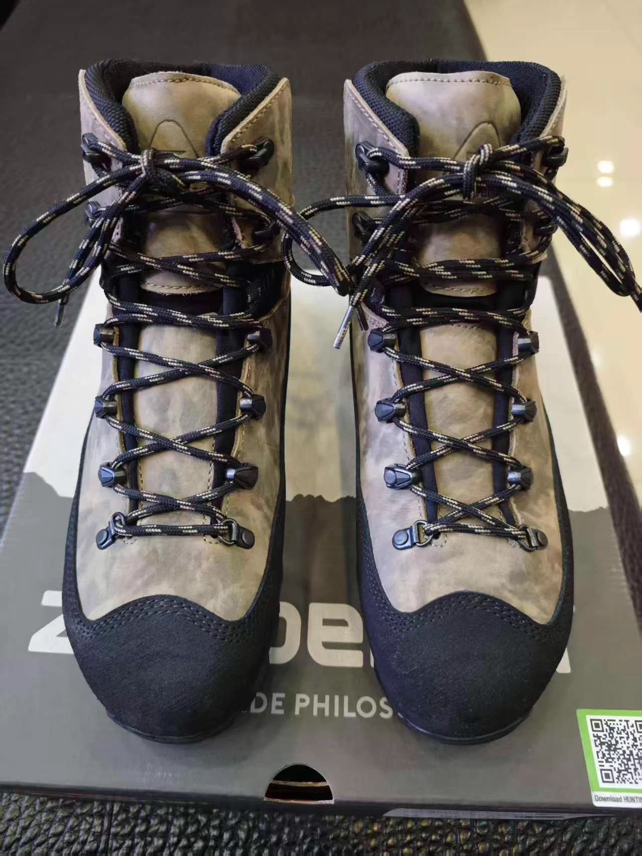 Other Zamberlan Men's Camo GTX Mid-Cut Hiking Boots Size 45 Size US 10.5 / EU 43-44 - 1 Thumbnail