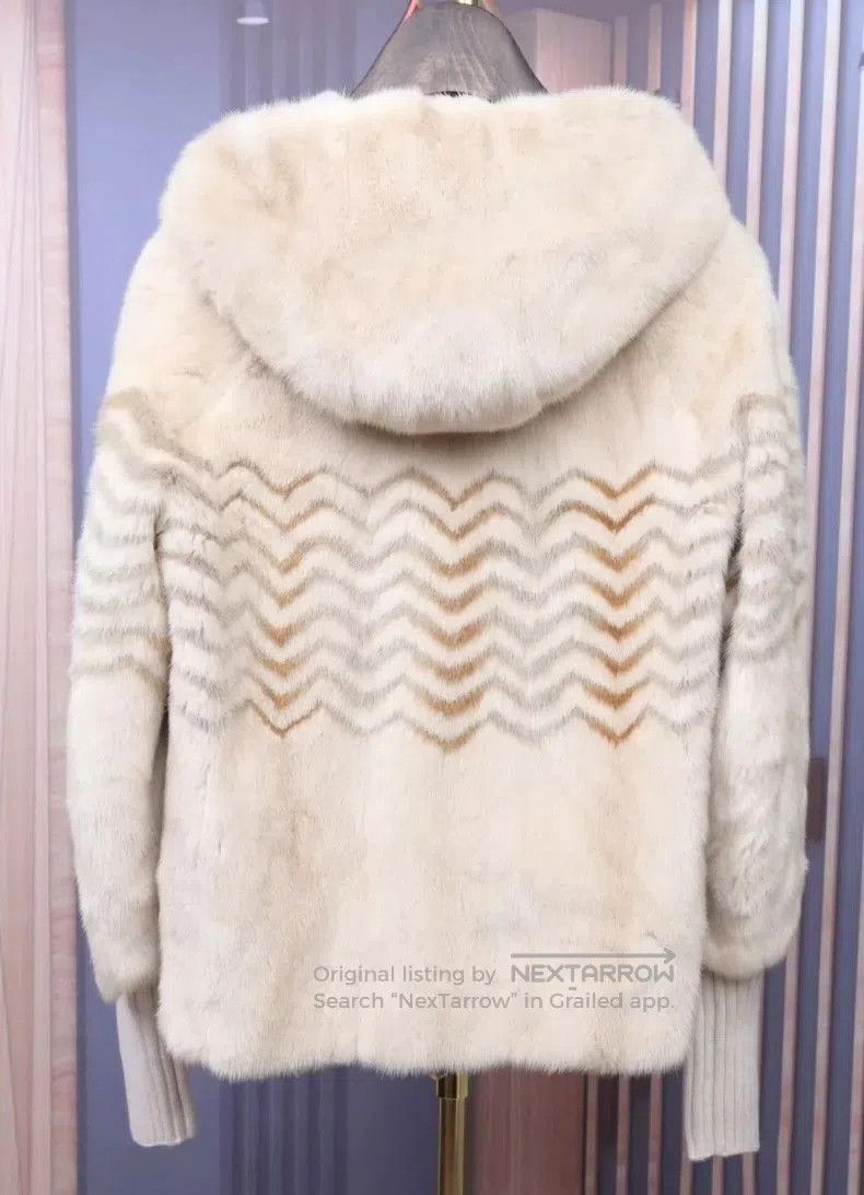Loro Piana Loro Piana Women's Hooded Fur Coat. Size US S / EU 44-46 / 1 - 2 Thumbnail