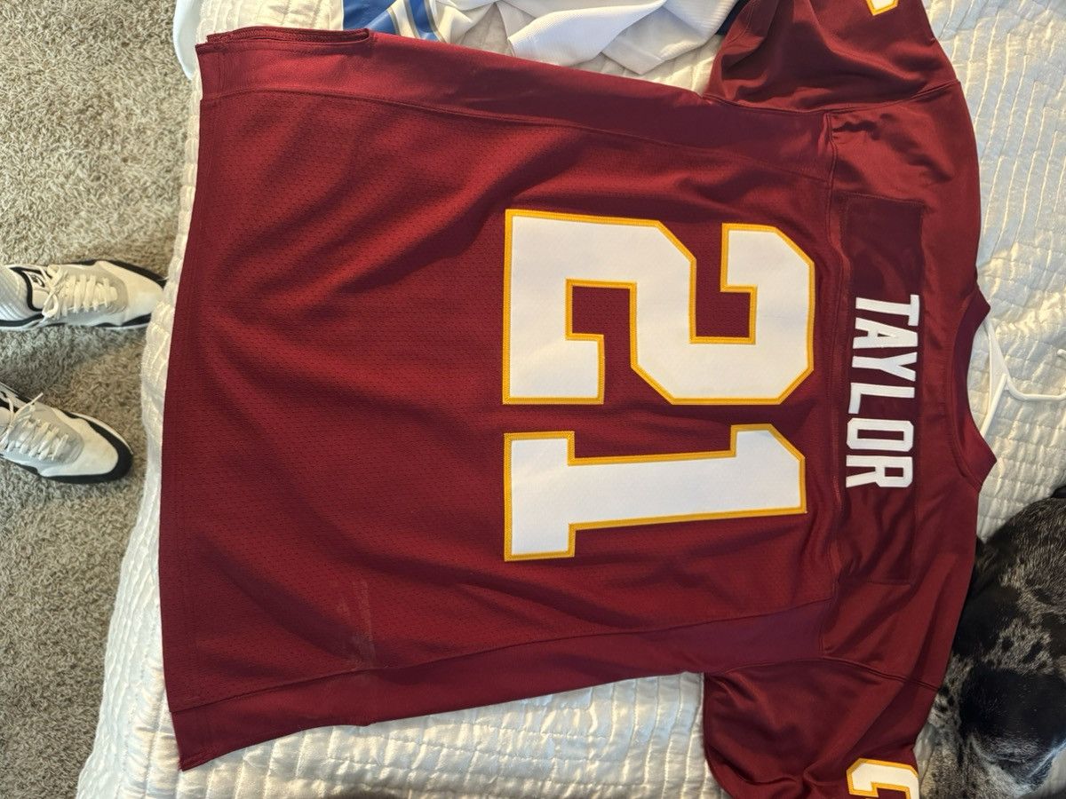 Mitchell & Ness Sean Taylor Redskins 75th Ann. Mitchell & Ness sz L Size US L / EU 52-54 / 3 - 4 Thumbnail