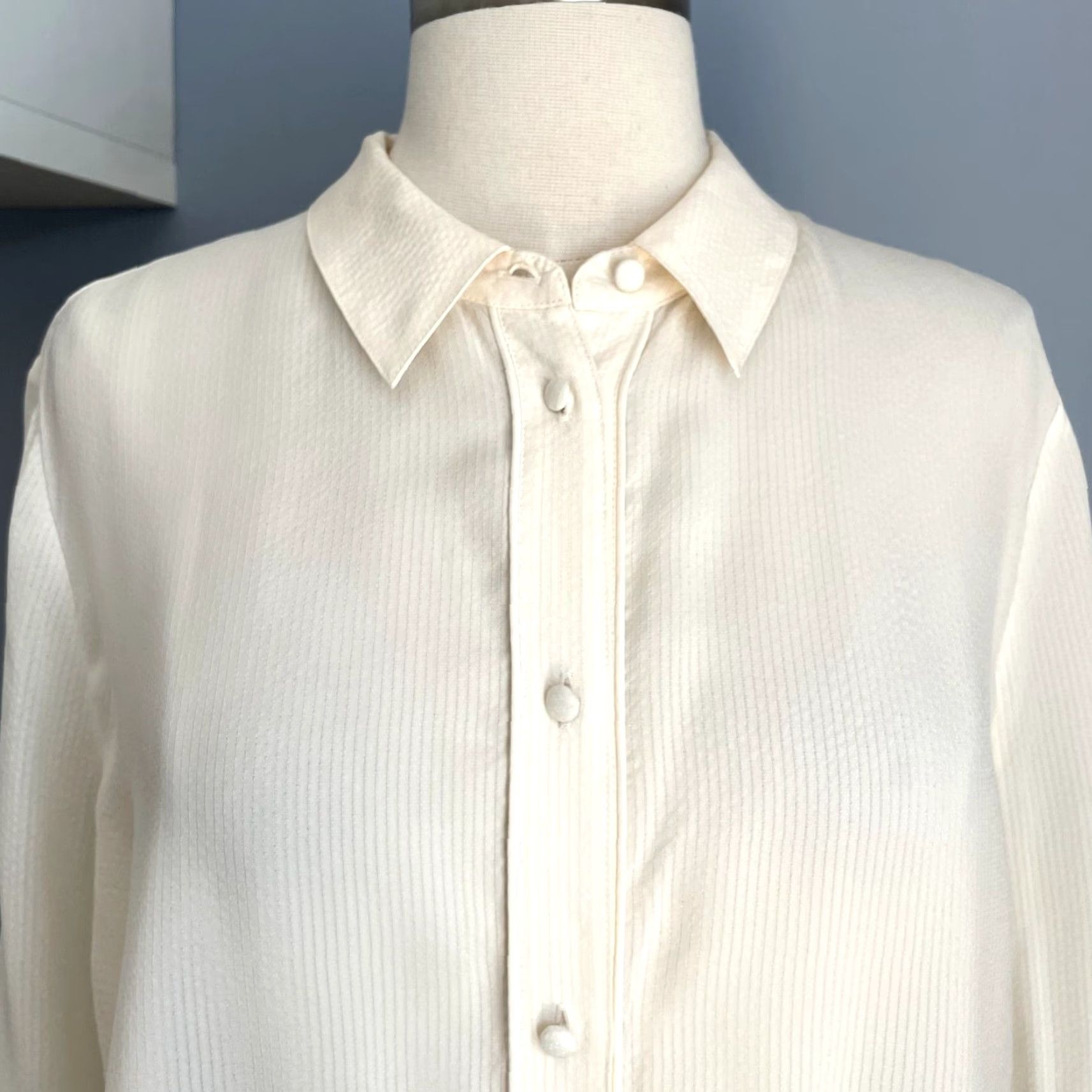 Vintage Baldwin Blouse Shirt Cupro Textured Stripe Button Front M Ivory Womens Size M / US 6-8 / IT 42-44 - 2 Thumbnail