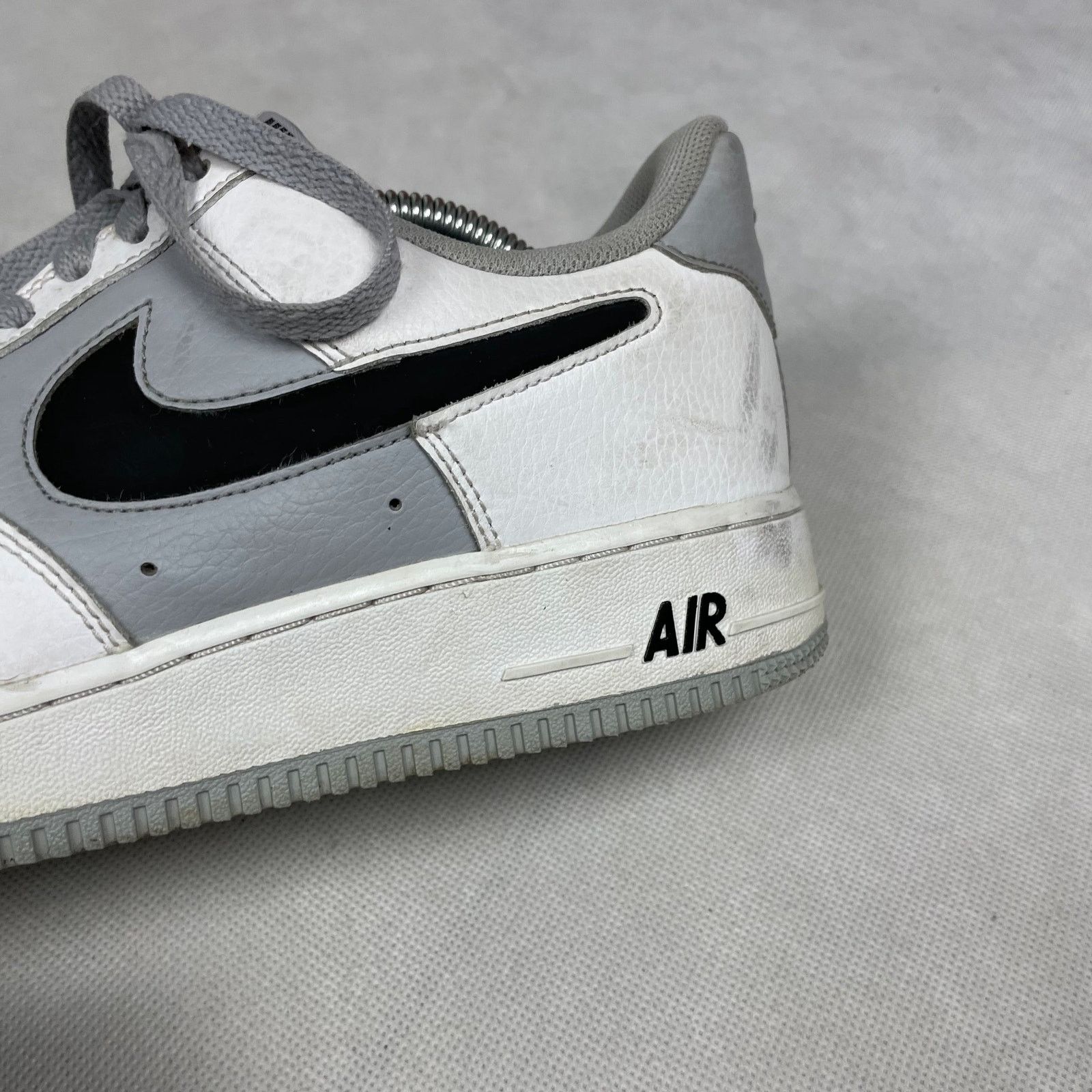 Nike Nike Air Force 1 '07 LV8 DV3501-100 Mens White Gray Shoes 9 Size US 9 / EU 42 - 7 Thumbnail