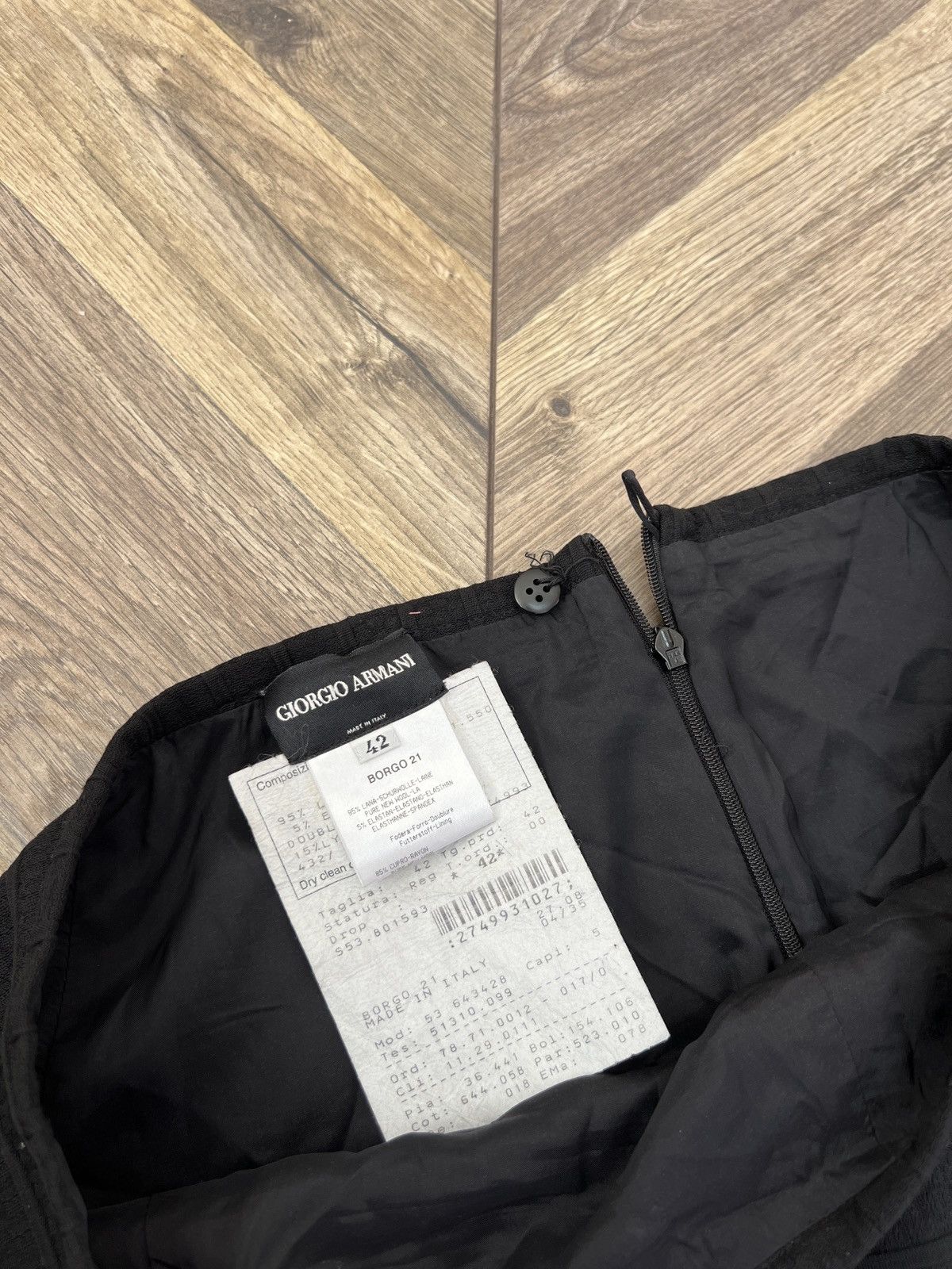 Giorgio Armani Vintage Giorgio Armani Black Flared Wool Skirt Size M / US 6-8 / IT 42-44 - 8 Thumbnail