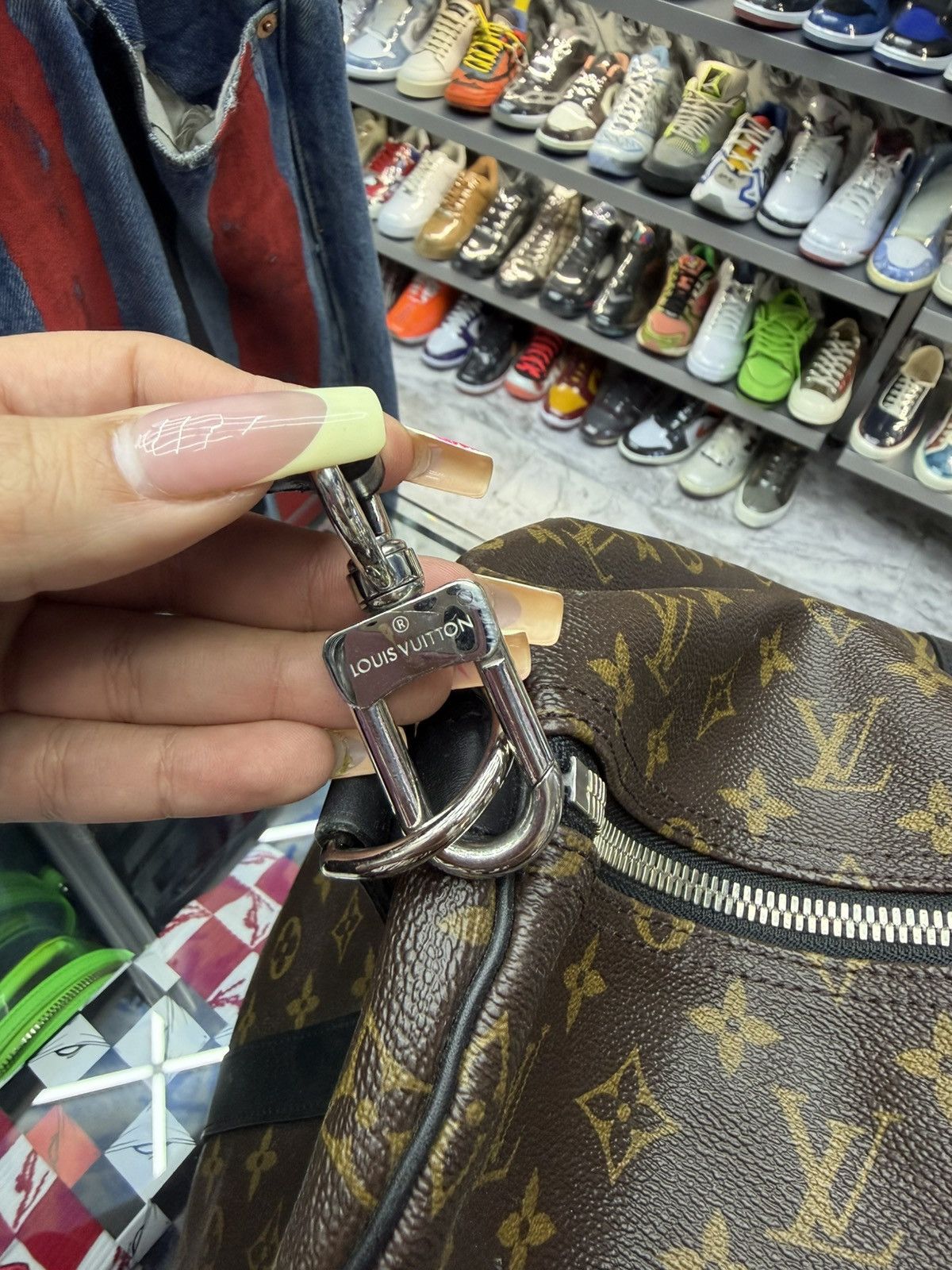 Louis Vuitton Louis Vuitton Keepall Bag Size ONE SIZE - 4 Thumbnail