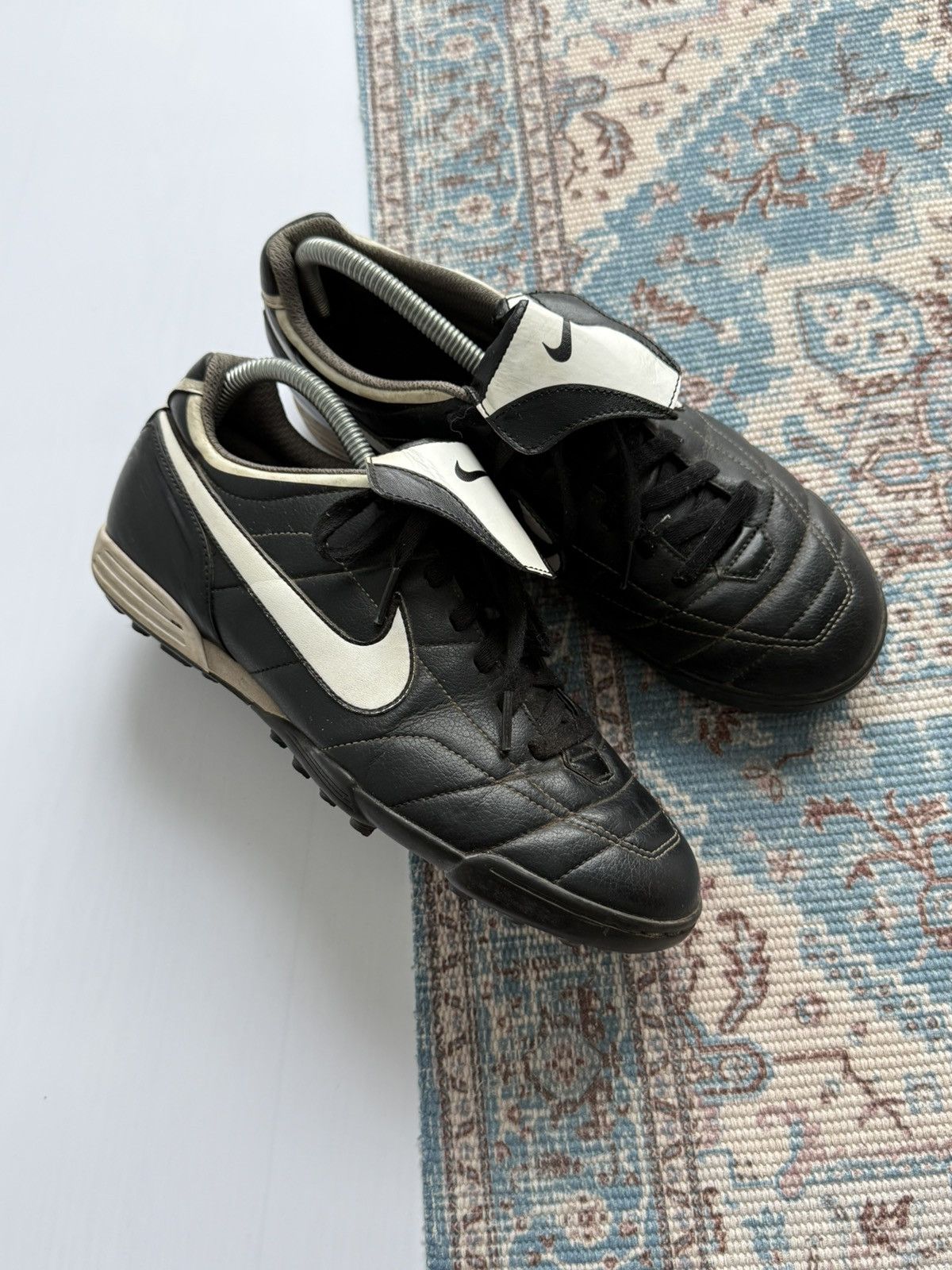 Nike Vintage 2006 Nike Tempo Mystic Leather Football Soccer Shoes Size US 9 / EU 42 - 1 Thumbnail