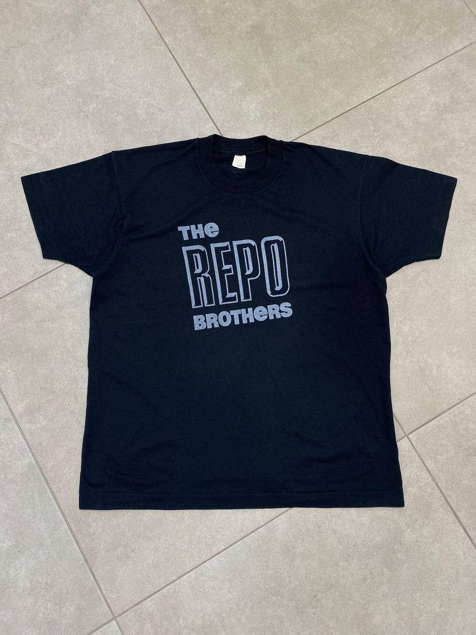 Band Tees Vintage The Repo Brothers 90s Maximun R'n'B Tour T-Shirt Size US XL / EU 56 / 4 - 1 Thumbnail