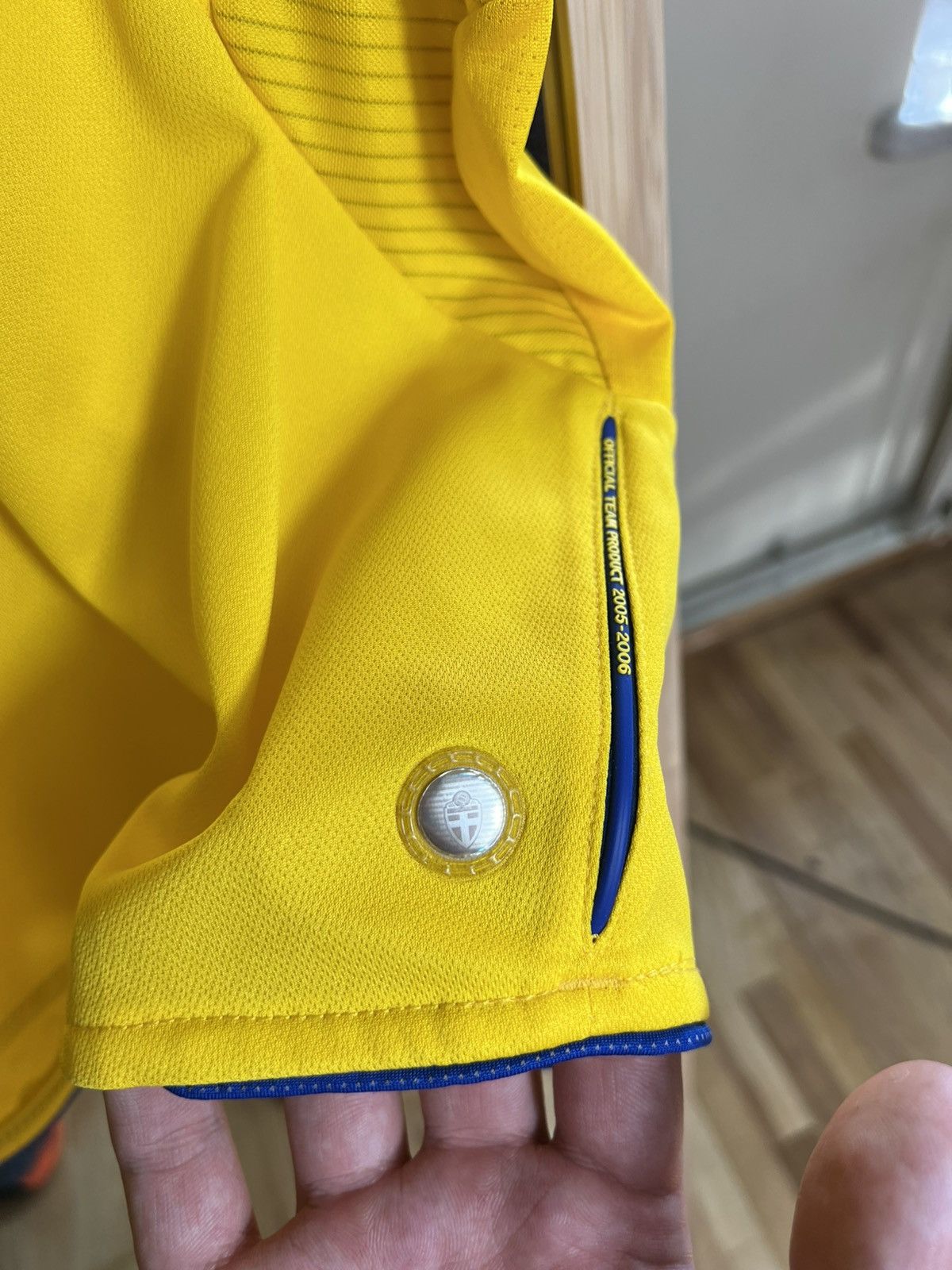 Umbro 🇸🇪Sweden National Team Umbro 2005-06 Jersey – Yellow M Y2K Size US M / EU 48-50 / 2 - 4 Thumbnail