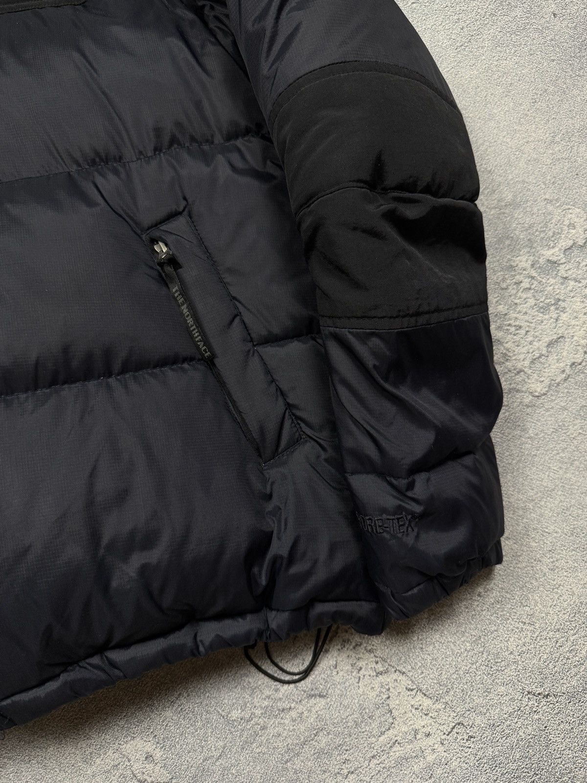 The North Face TNF The North Face 700 Nuptse Gore-Tex Size US M / EU 48-50 / 2 - 7 Thumbnail