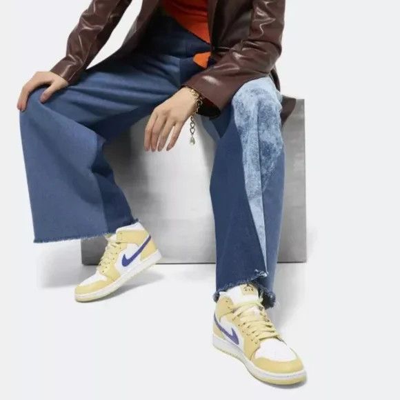 Nike Nike Air Jordan 1 Mid Sneakers Lace Up Logo Pastel Yellow 8 Size US 8 / IT 38 - 3 Thumbnail