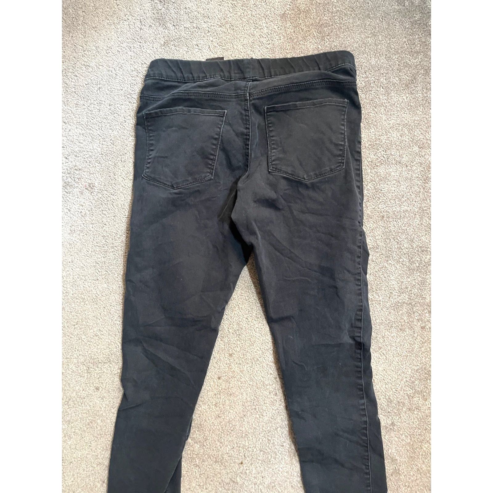 H&M H&M Pants Women 8 Black Textured Pull On Waist Tapered Cropped Size 30" / US 8 / IT 44 - 4 Thumbnail