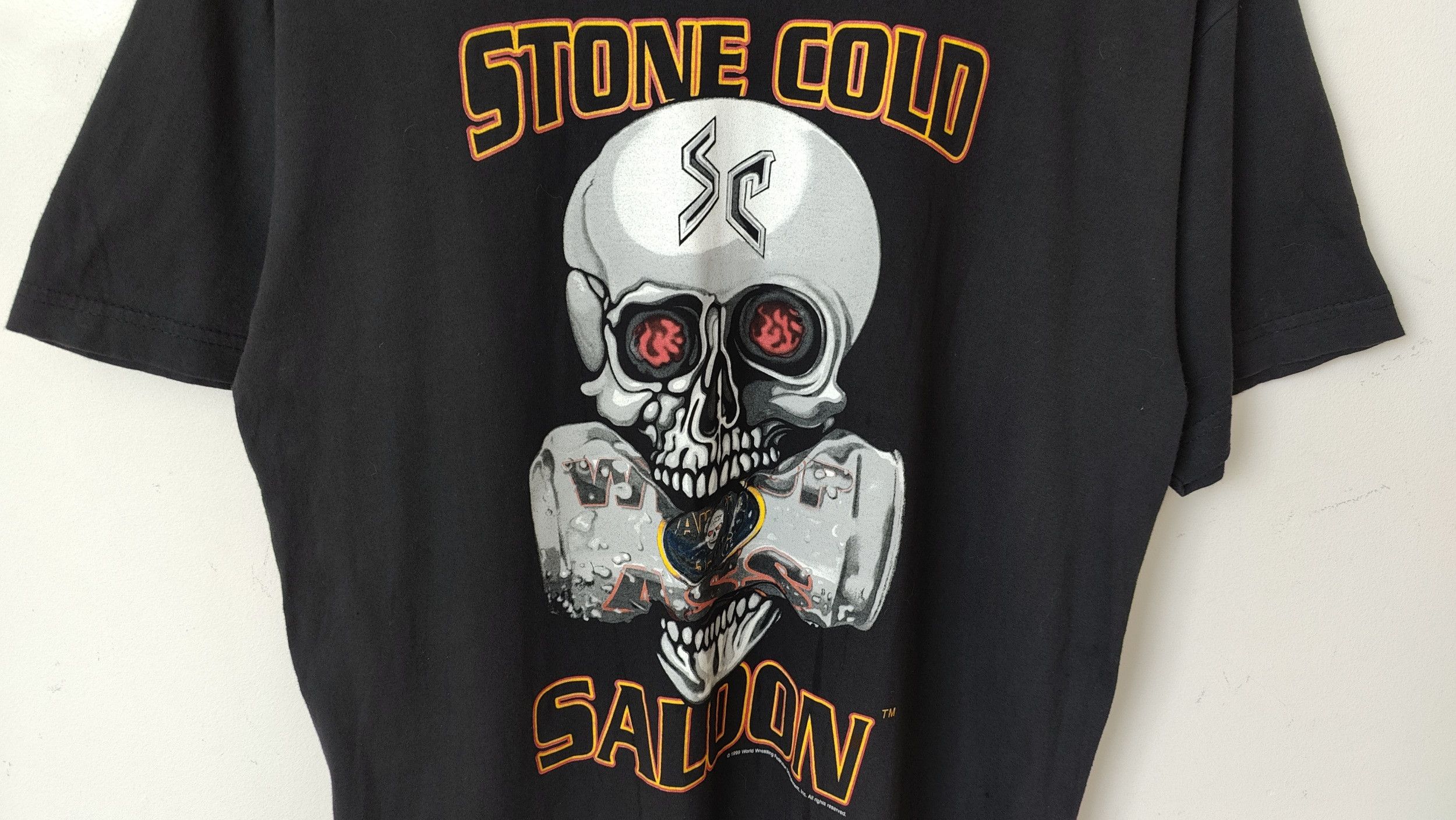 Vintage Stone Cold 1999 Steve Austin Saloon Vintage Official Tshirt Size US M / EU 48-50 / 2 - 3 Thumbnail