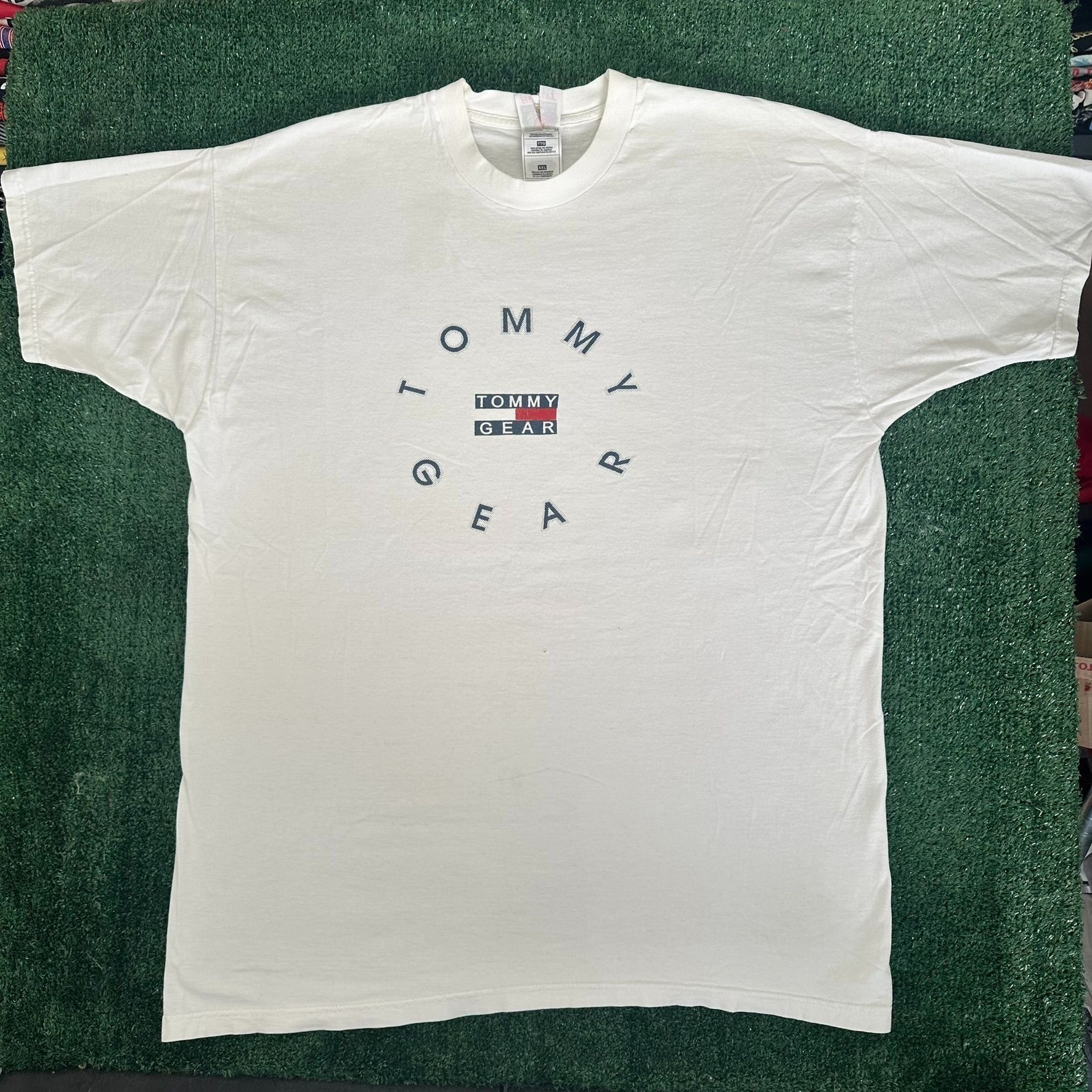 Tommy Hilfiger Vintage 90s Tommy Hilfiger T-Shirt White Logo Size US XL / EU 56 / 4 - 1 Thumbnail