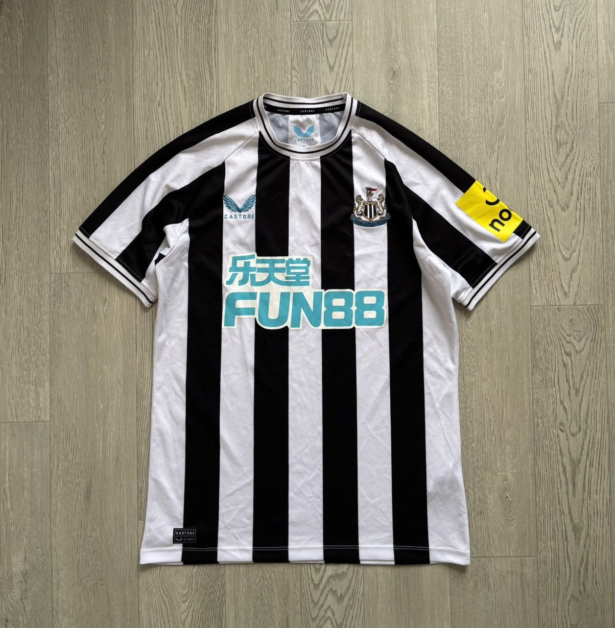 Castore × Vintage Castore Newcastle Soccer Football Jersey Size US M / EU 48-50 / 2 - 1 Thumbnail