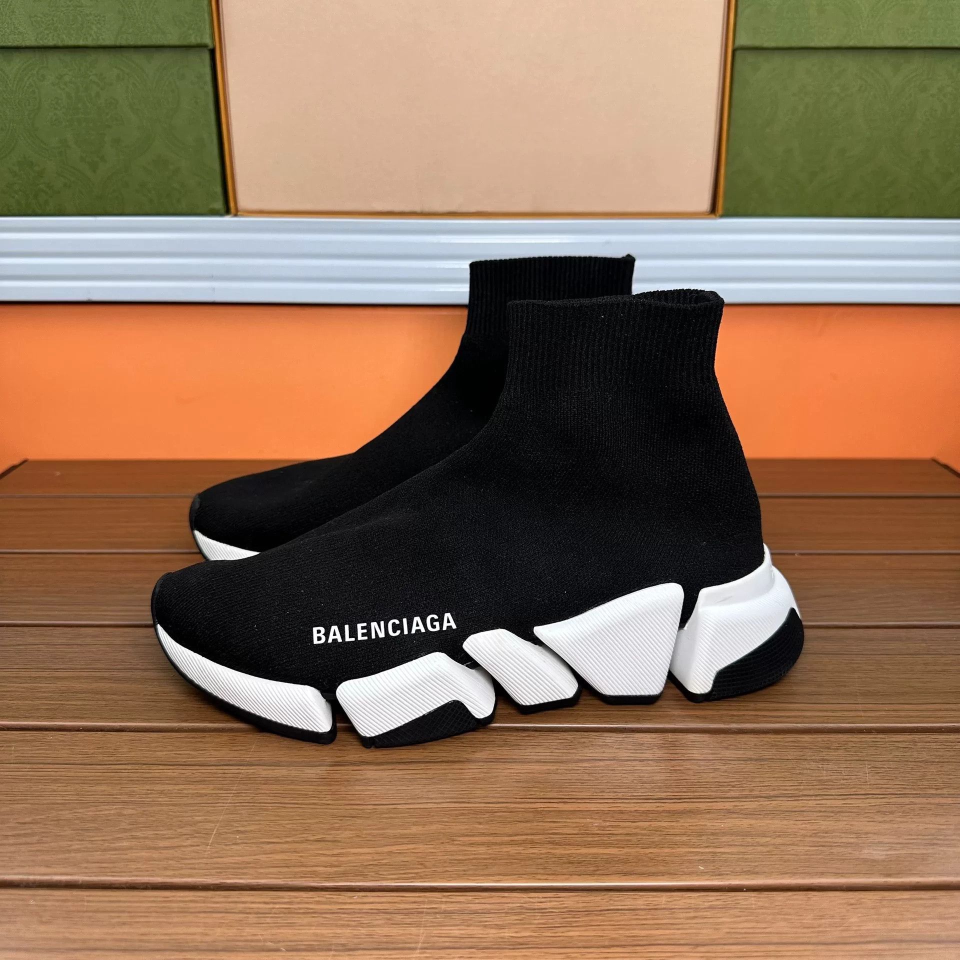 Balenciaga Balenciaga Black Hitop Sneakers it_35 Women Size US 5 / IT 35 - 1 Thumbnail