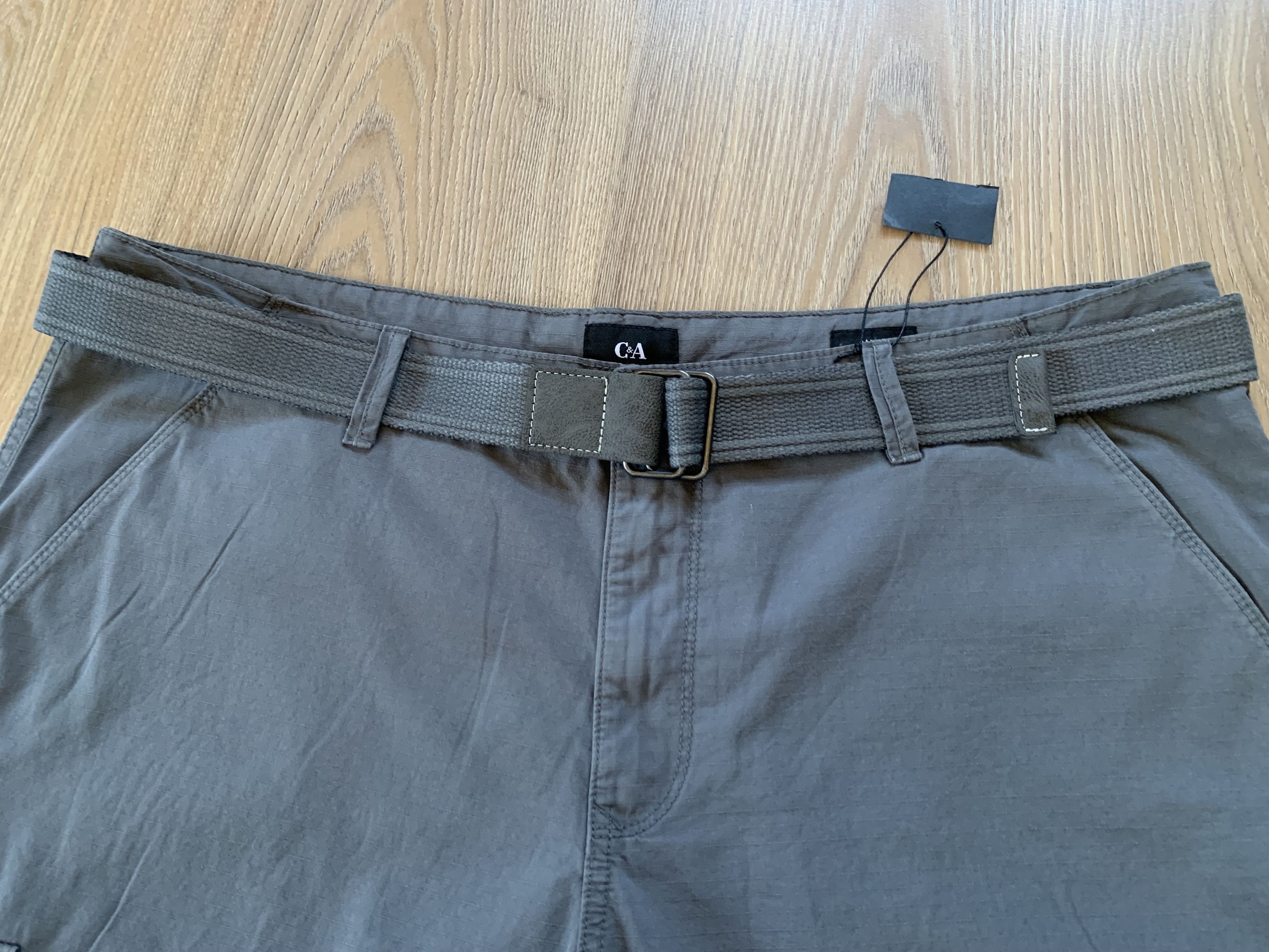 Marks & Spencer Marks & Spencer Mens Cotton Cargo Shorts Size US 32 / EU 48 - 4 Thumbnail