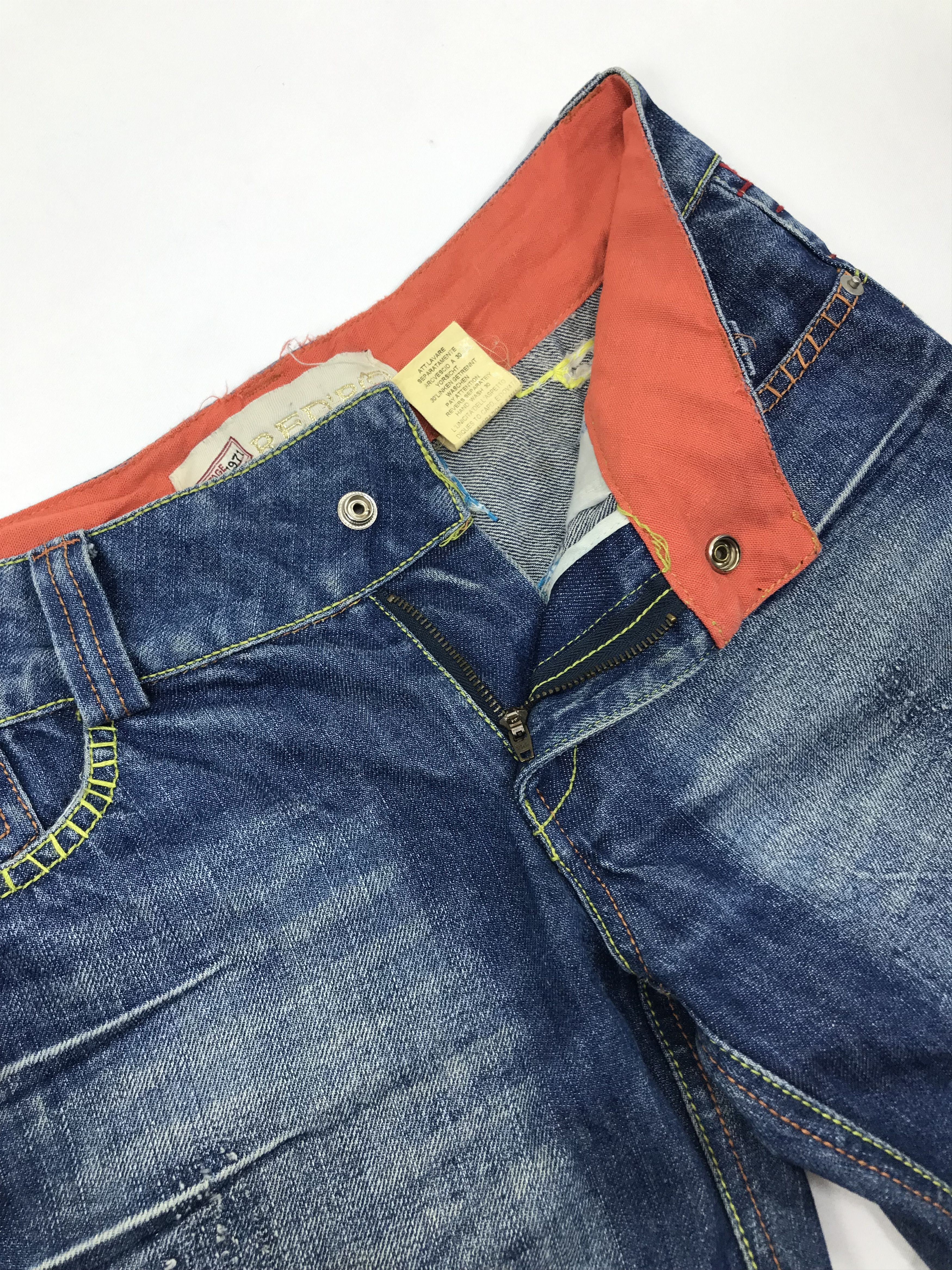 Beauty Beast Vintage Red Pepper Floral Cross Embroidered Flare Jeans Size 26" / US 2 / IT 38 - 9 Thumbnail