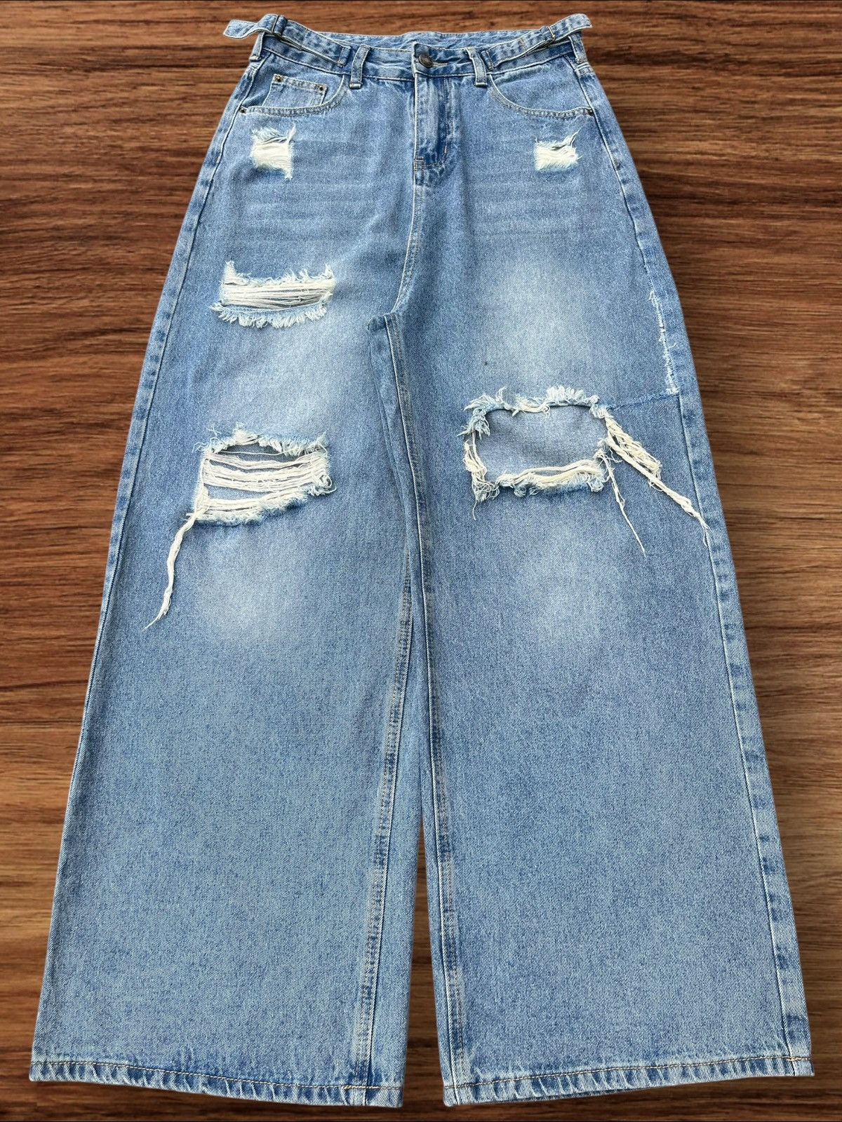 Japanese Brand Vintage Japanese Brand Blue Washed Wide Leg Distressed Jeans Size US 28 / EU 44 - 1 Thumbnail