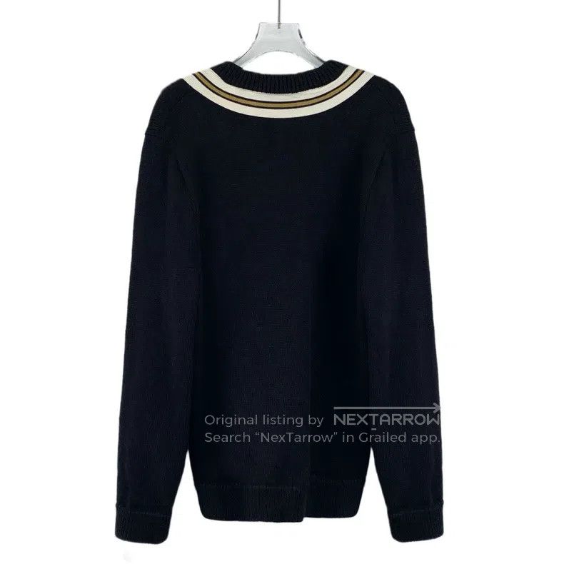 Gucci Gucci Black bee embroidered wool V-neck long-sleeved sweat Size US M / EU 48-50 / 2 - 2 Thumbnail