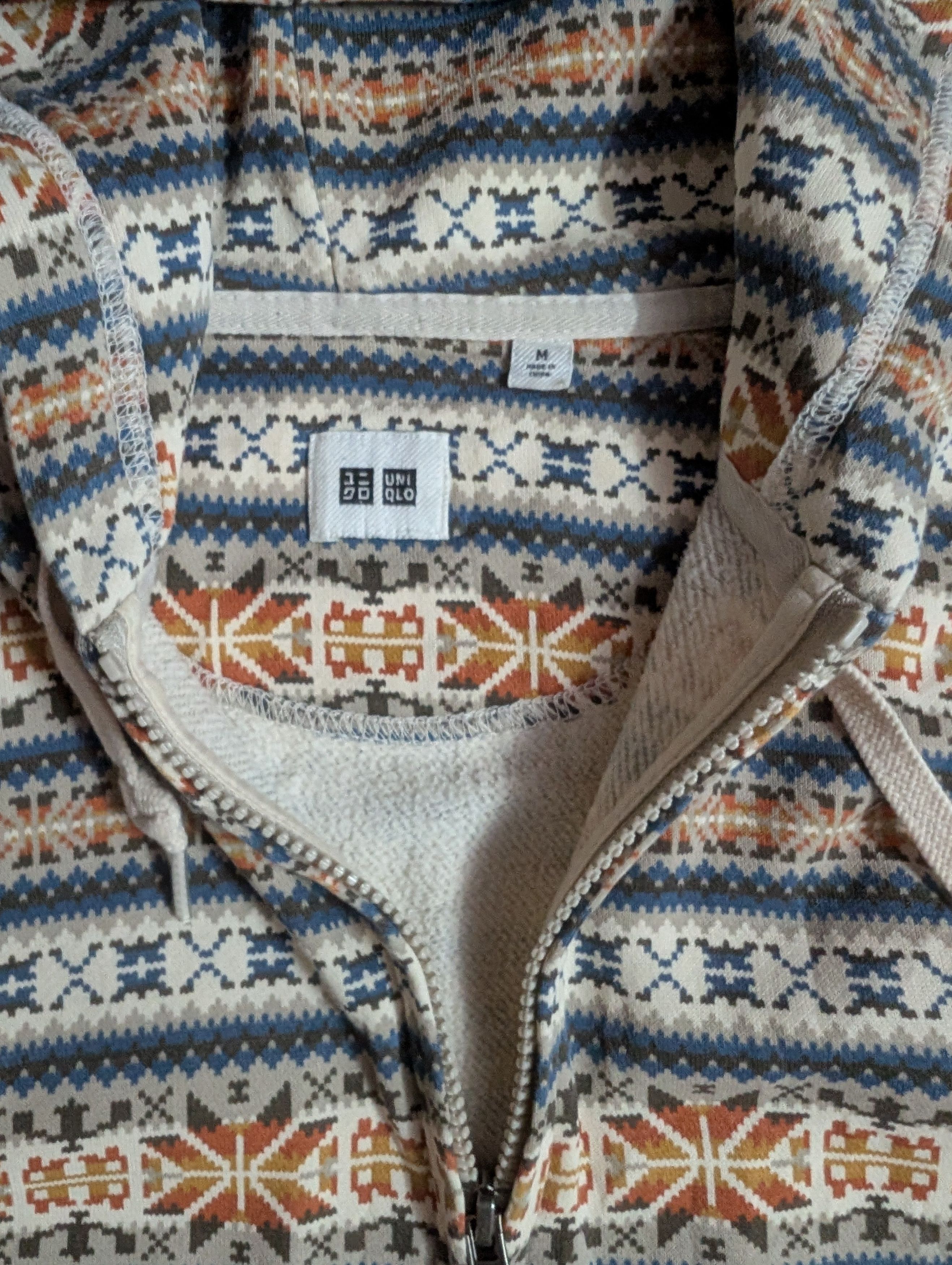 Uniqlo UNIQLO AZTEC PATTERN ZIPPER HOODIE Size US M / EU 48-50 / 2 - 3 Thumbnail
