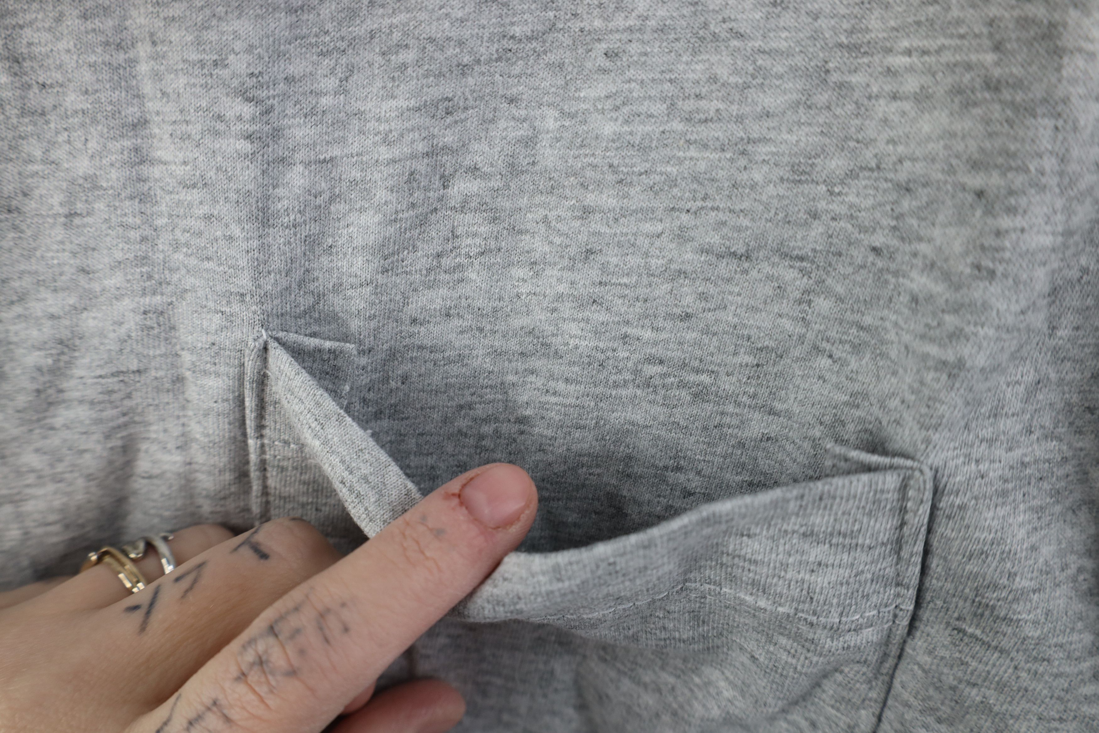 Vintage Deadstock Vintage 90s Streetwear Pocket T-Shirt Gray USA Size US XXL / EU 58 / 5 - 5 Thumbnail