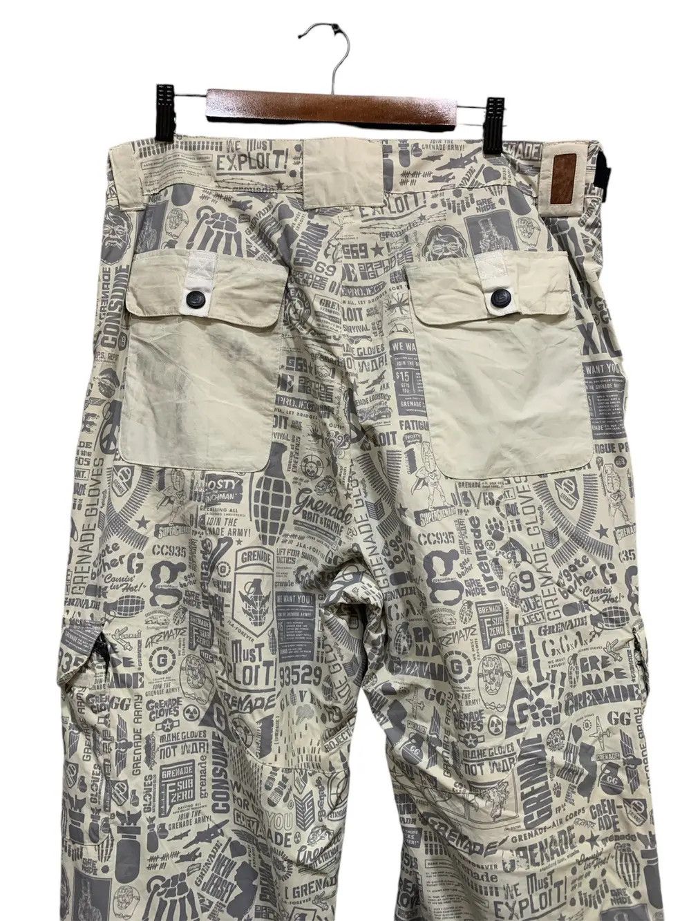 Grenade SkiPants Grenade Fatigue Project Full Print 2007/2008 Size L Size US 32 / EU 48 - 6 Thumbnail