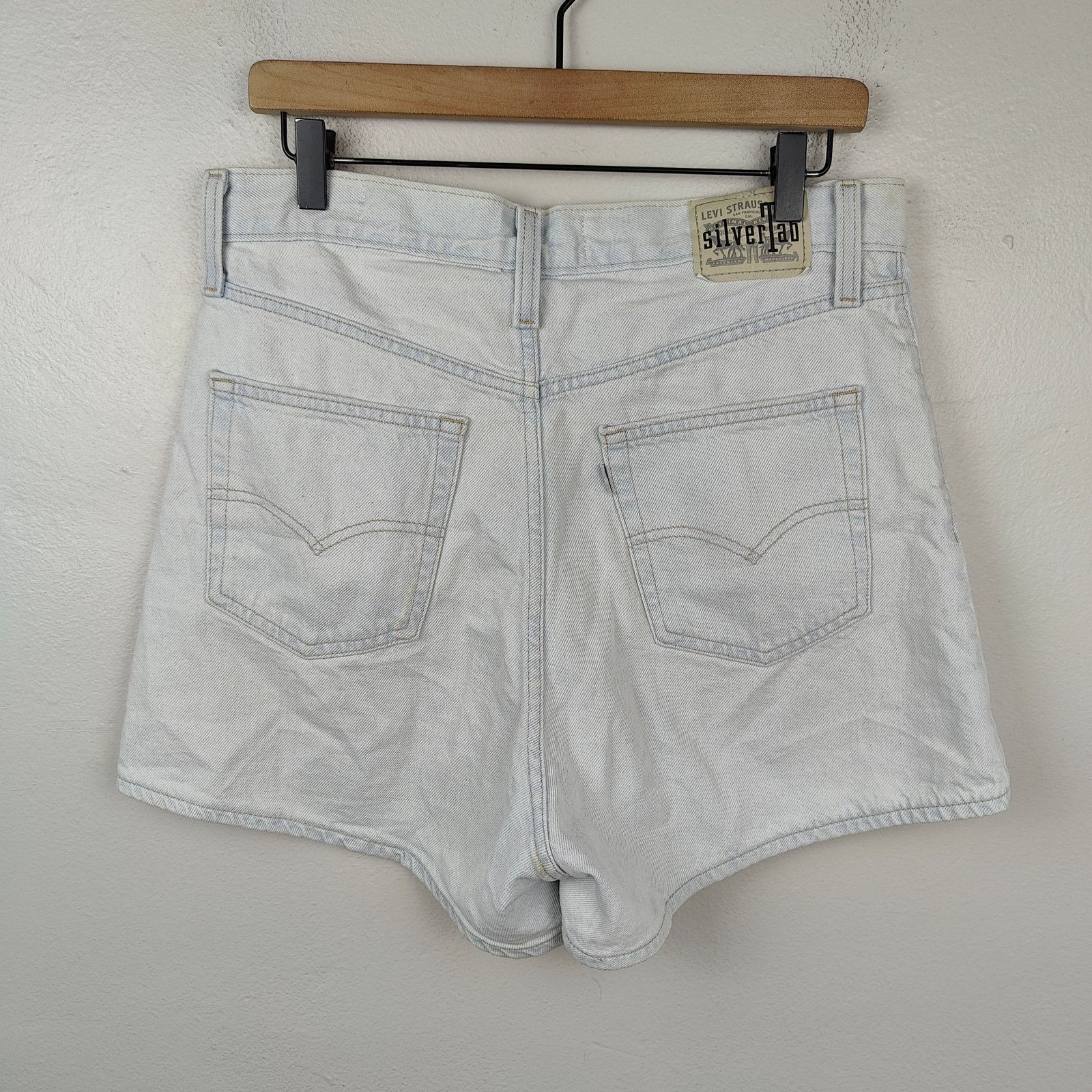 Levi's Levi's Silver Tab Mom Shorts Shorts Womens 30 Light Wash Size 30" / US 8 / IT 44 - 7 Thumbnail