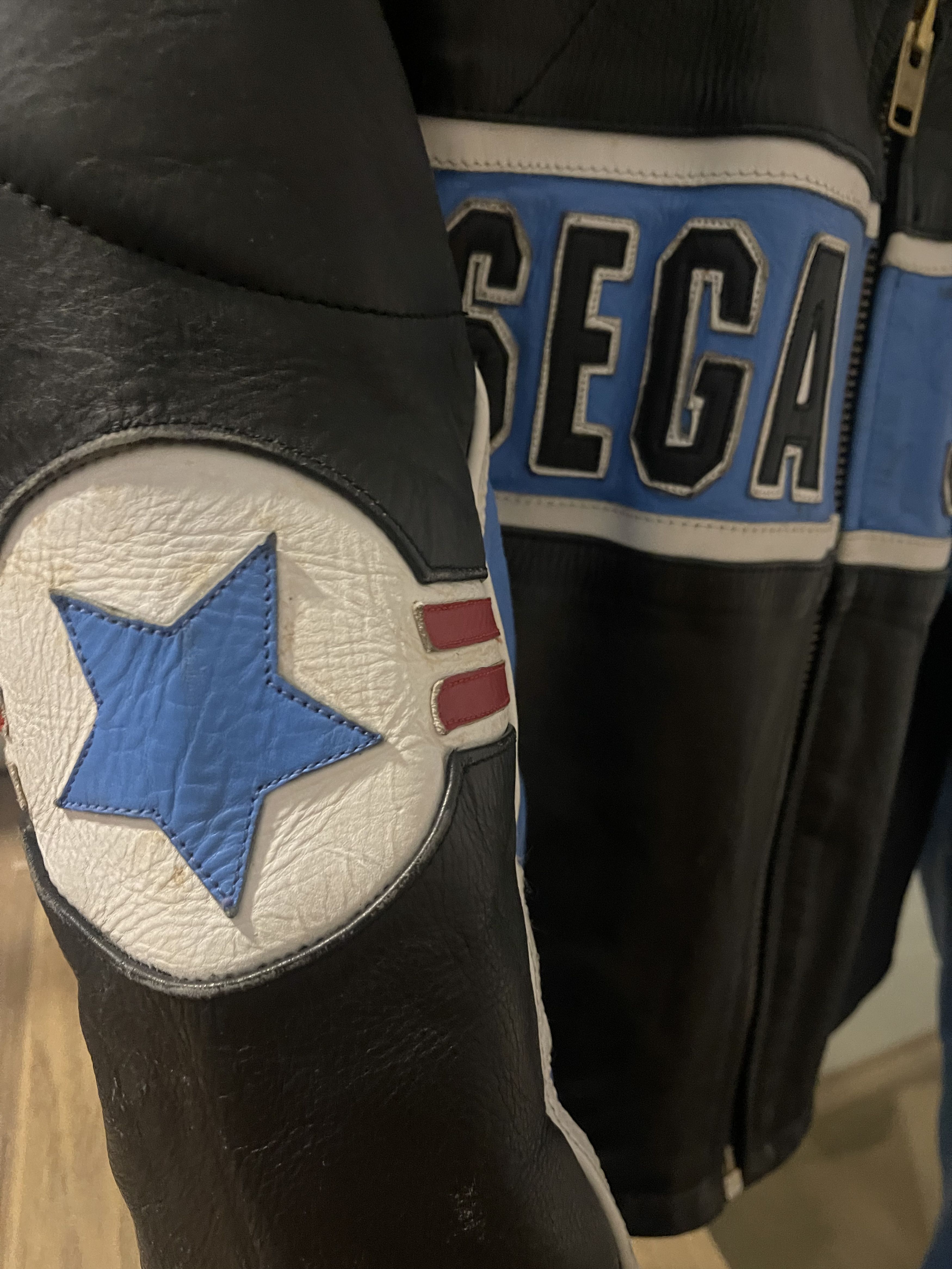 Other Vintage Sonic The Hedgehog SEGA Jacket Size US L / EU 52-54 / 3 - 5 Thumbnail