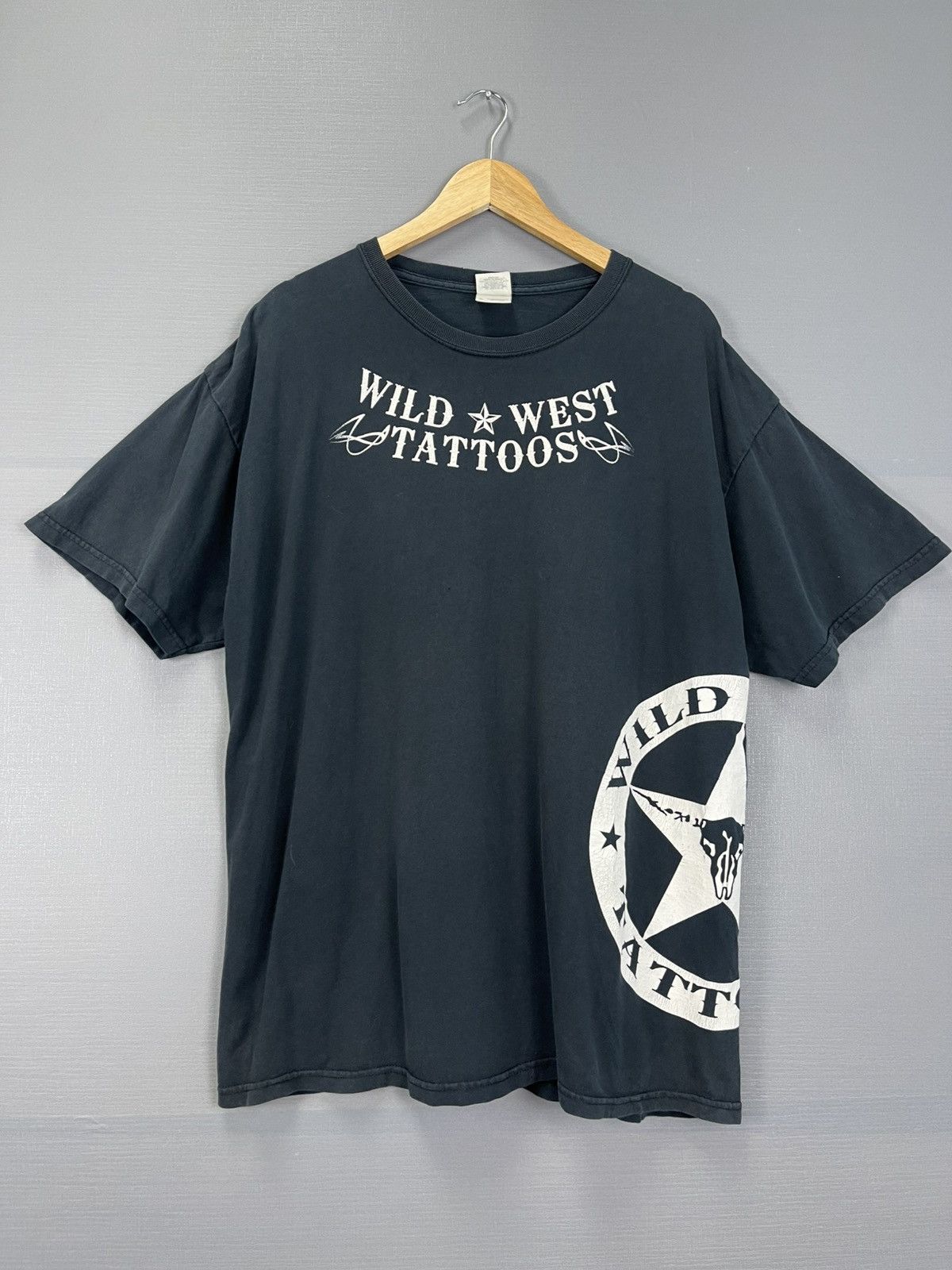 Vintage Vintage Wild West Tattoo T-Shirt Size US XL / EU 56 / 4 - 2 Thumbnail