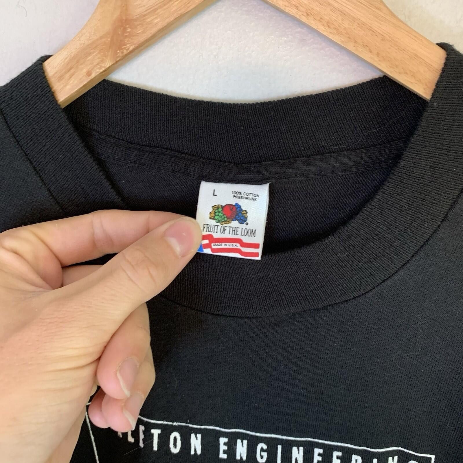 Vintage Vintage 90s Carleton University Tazinator Shirt Black Size L Size US L / EU 52-54 / 3 - 4 Thumbnail