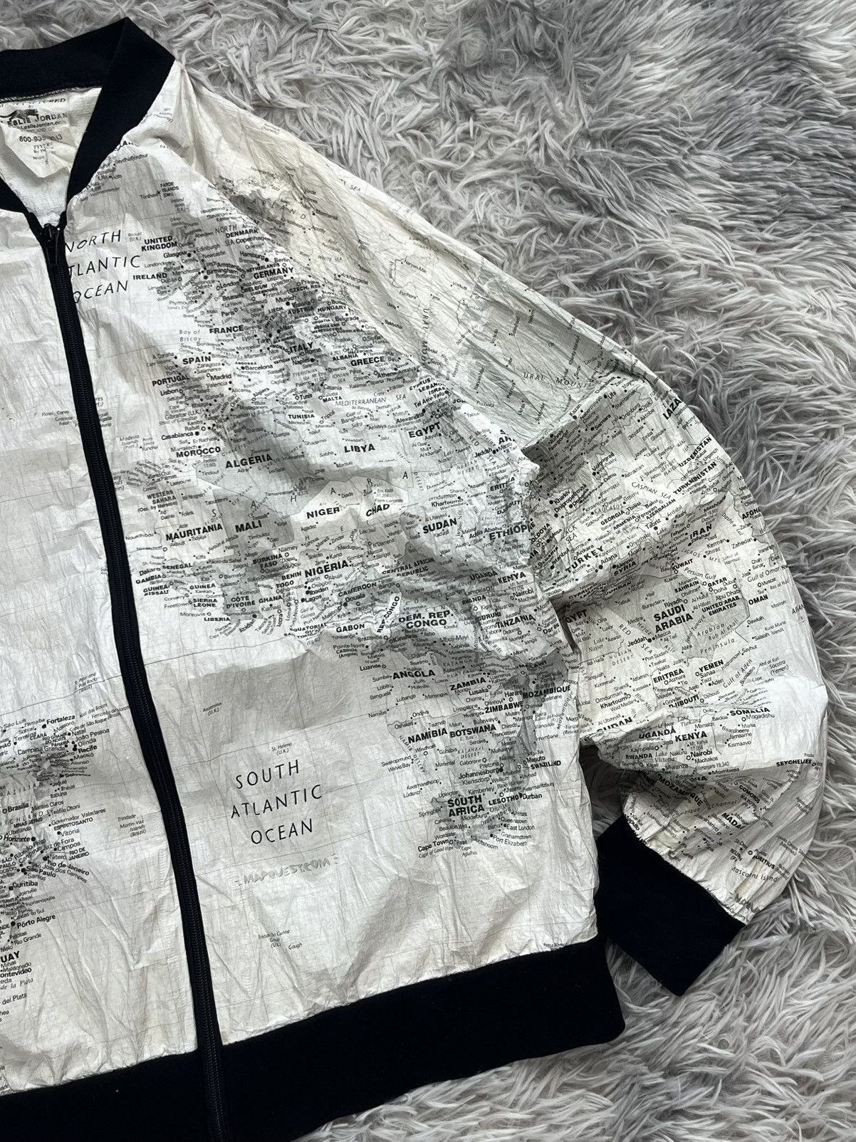 Vintage Vintage world map Kurt cobain jacket Size US S / EU 44-46 / 1 - 6 Thumbnail